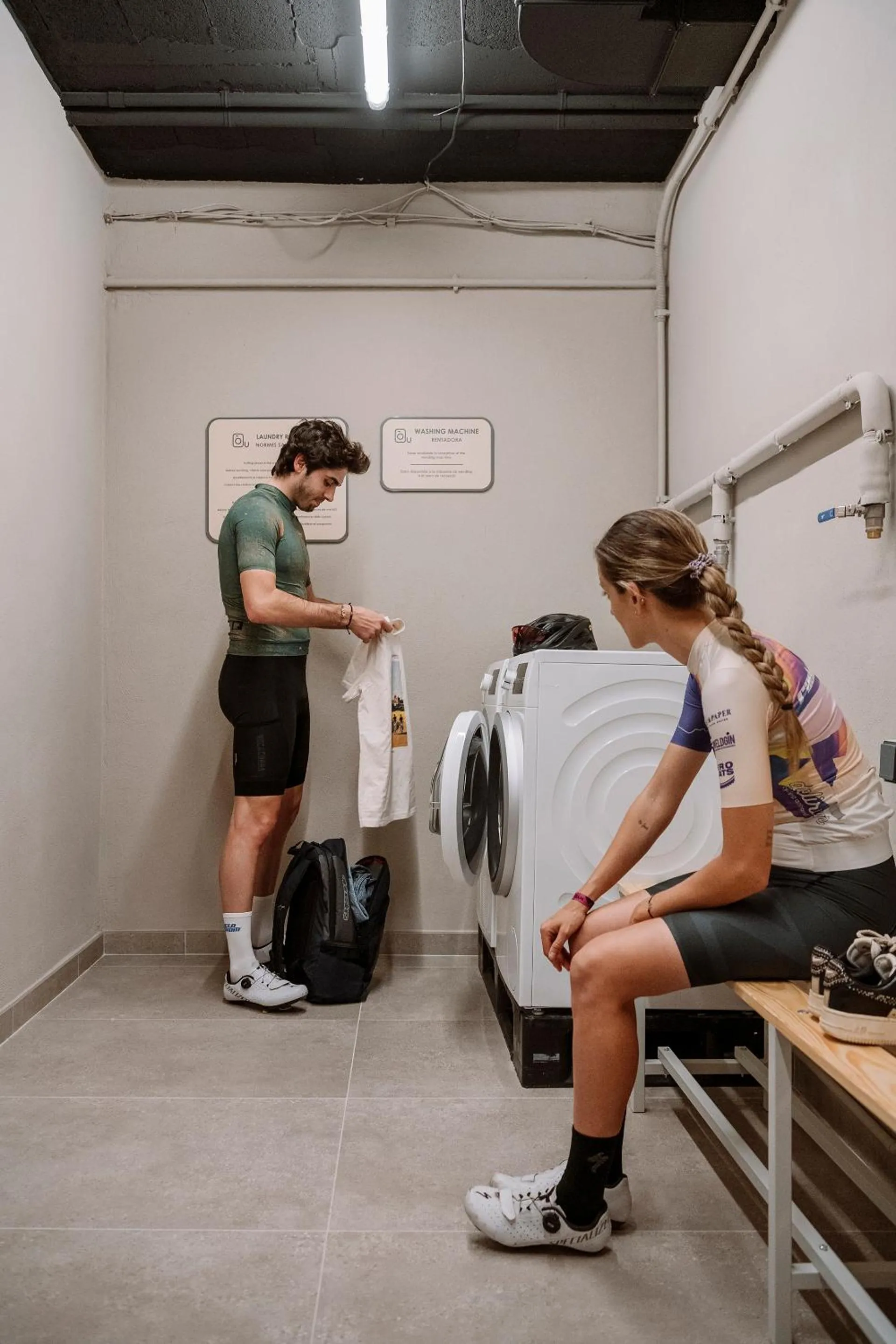 laundry in APARTAMENTS LA CARPA