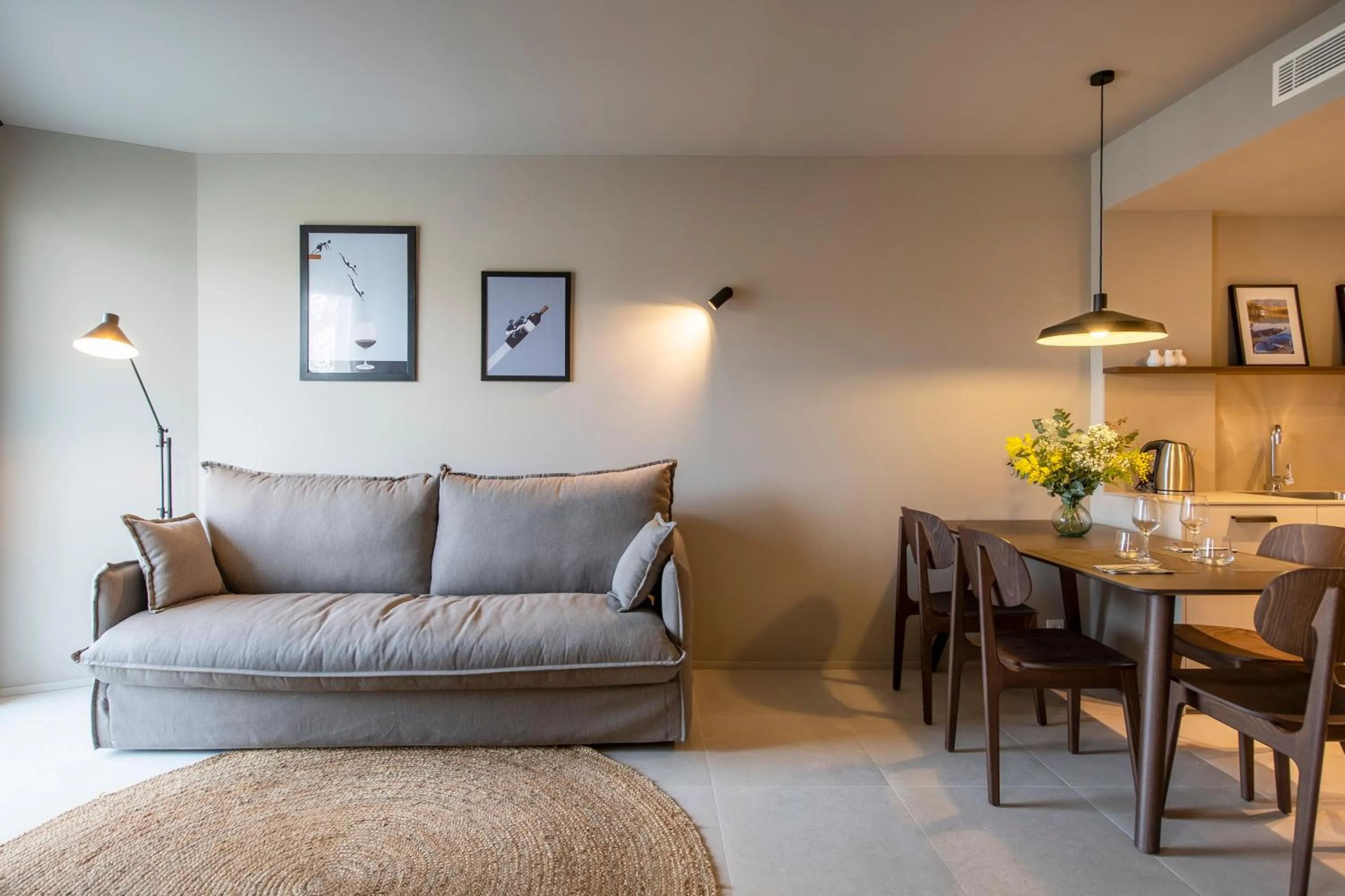 Living room in APARTAMENTS LA CARPA