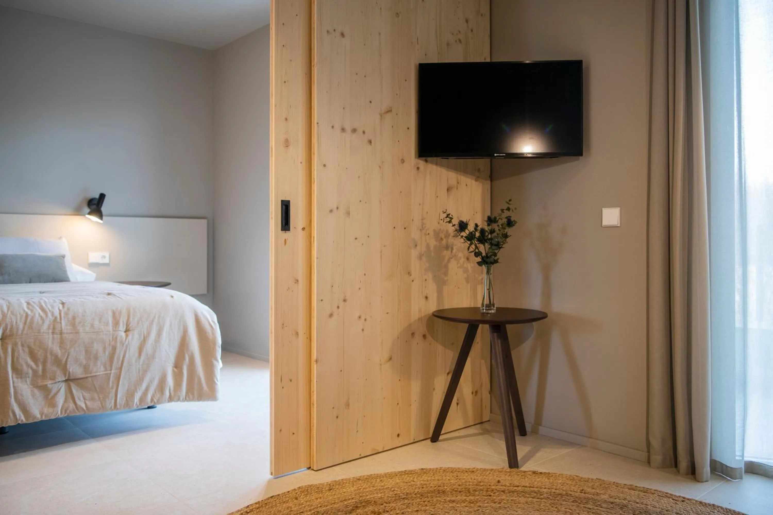 TV and multimedia, Bed in APARTAMENTS LA CARPA