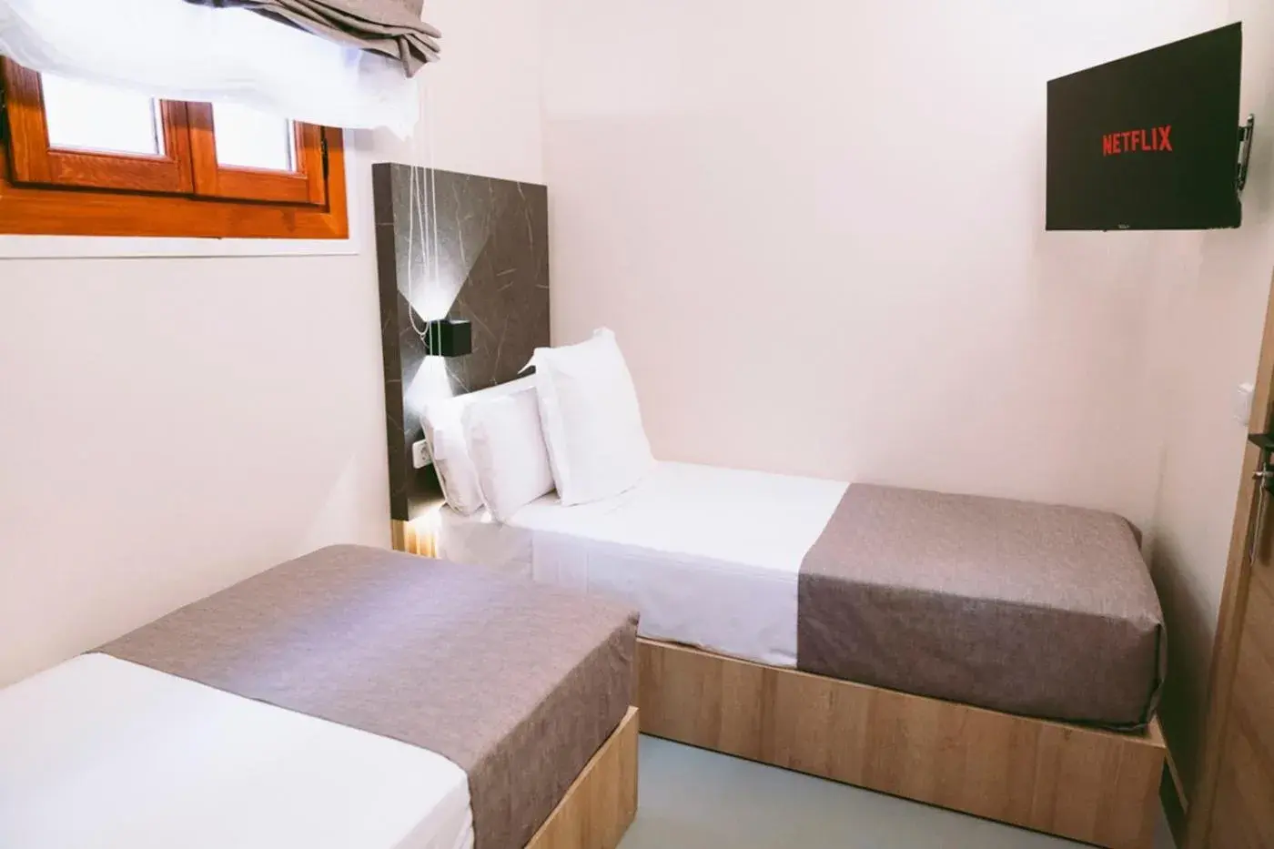 Economy Twin Room in Hotel Casa Gardenia Economy Twin Room in Hotel Casa Gardenia