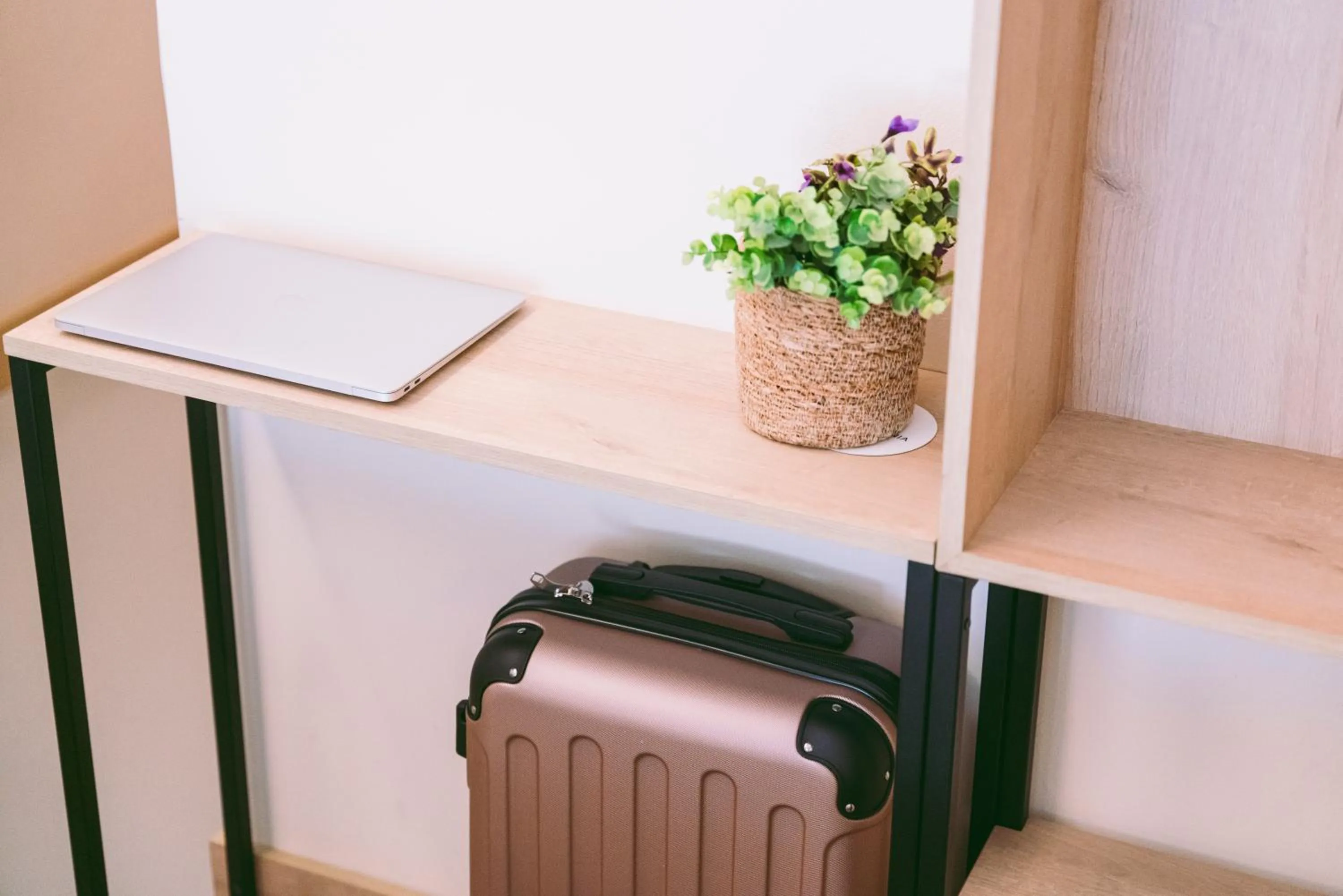 wardrobe in Hotel Casa Gardenia