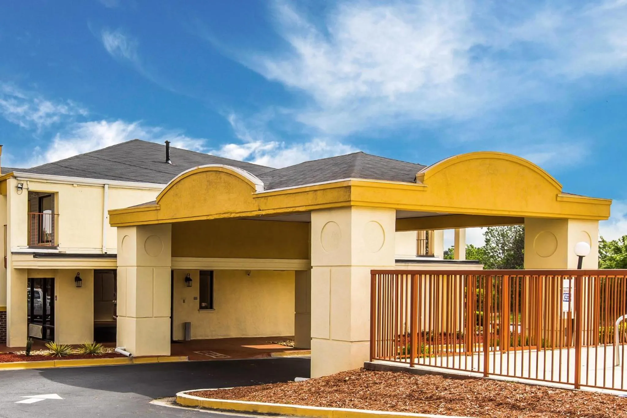 Facade/entrance in Econo Lodge - Conyers