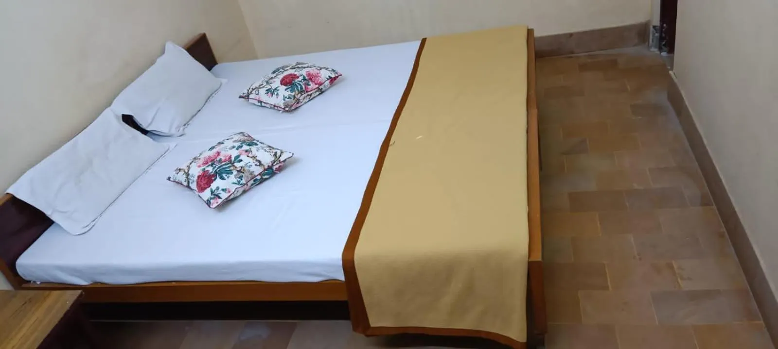 Bed in Hotel Raj Jaisalmer