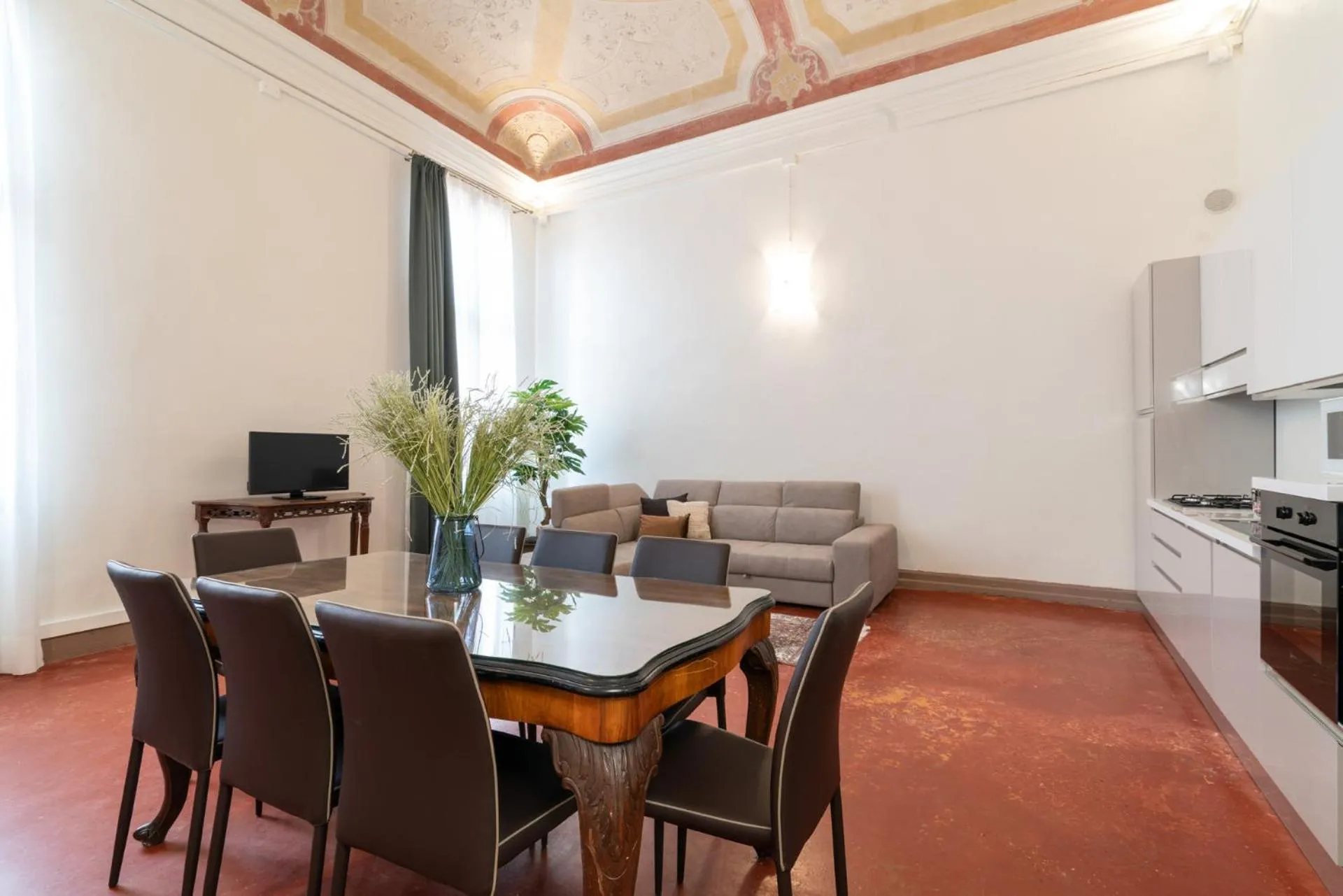 Communal lounge/ TV room in Venice Luxury Palace 3 by Wonderful Italy