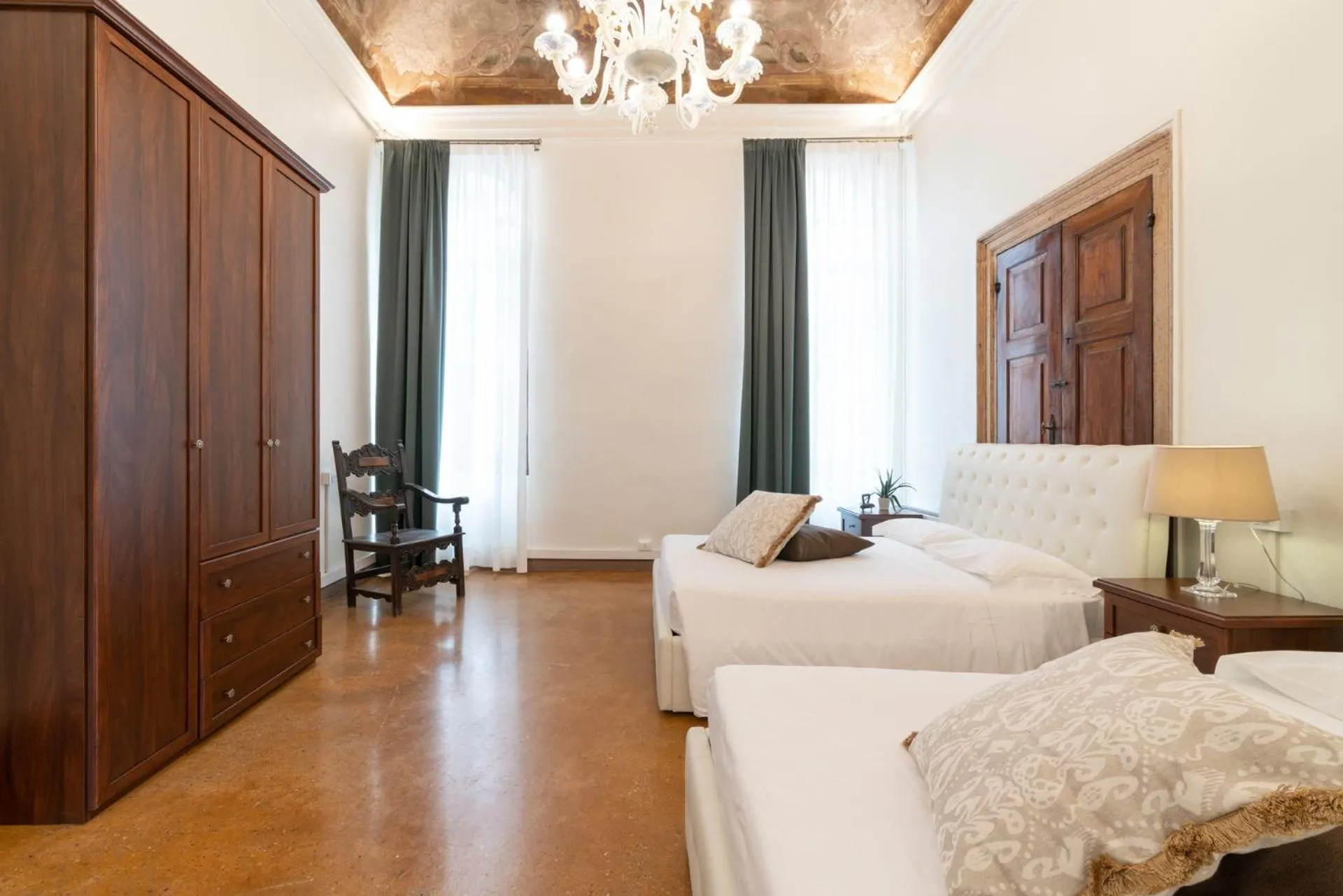 Bed in Venice Luxury Palace 3 by Wonderful Italy
