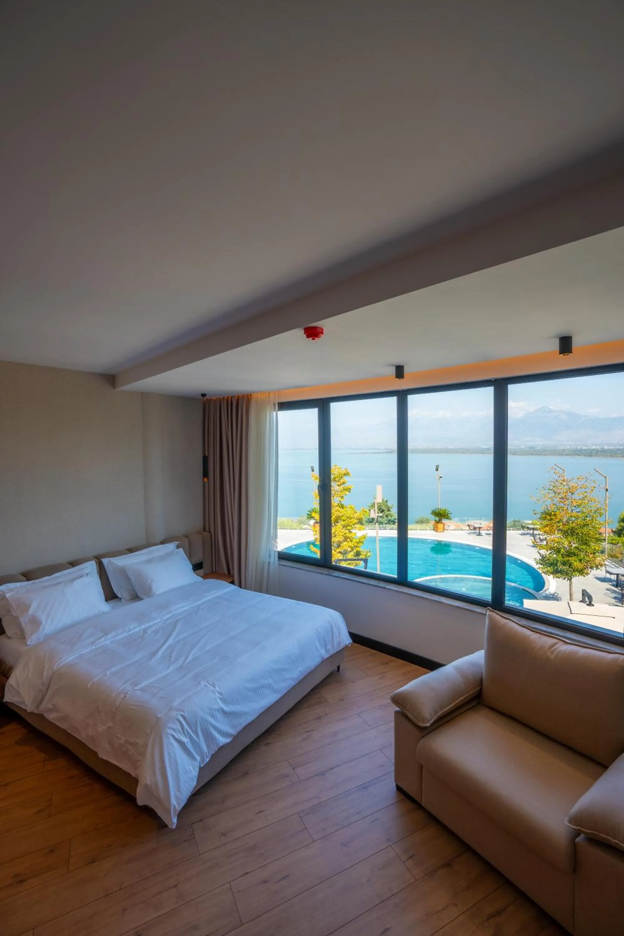 Property building, Bed in Duomo Resort