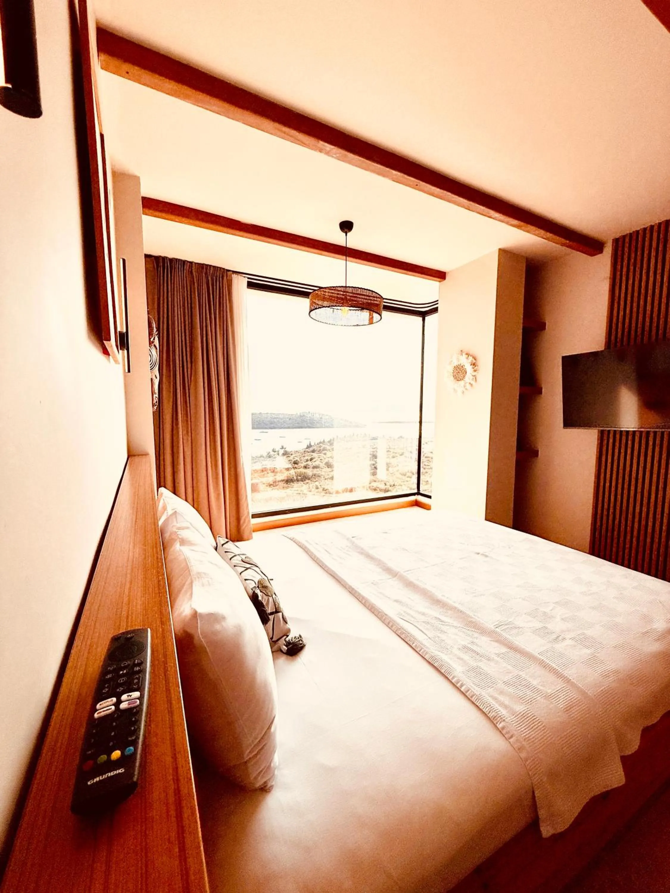 Photo of the whole room, Bed in The May Five - Adults only