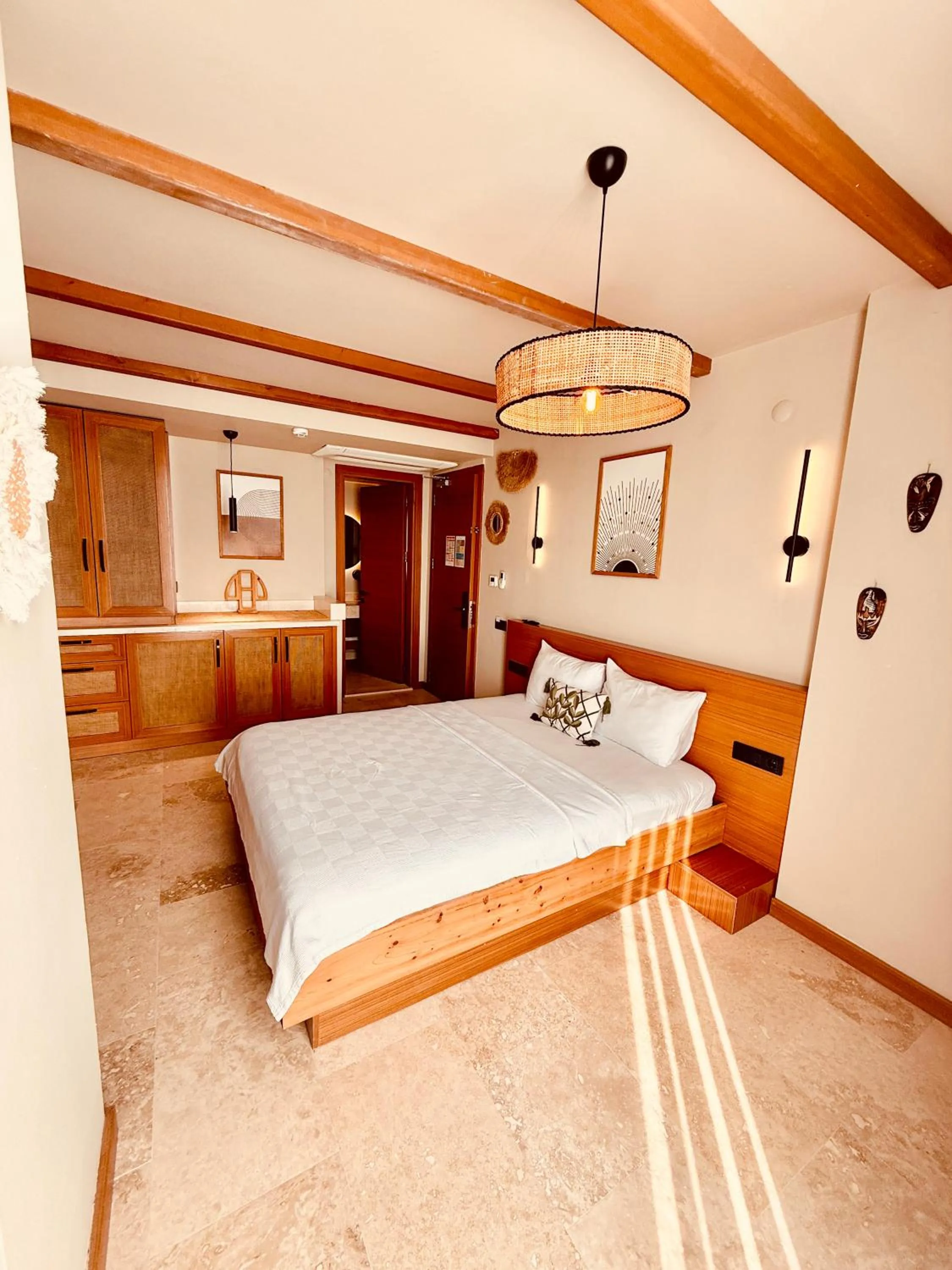 Photo of the whole room, Bed in The May Five - Adults only