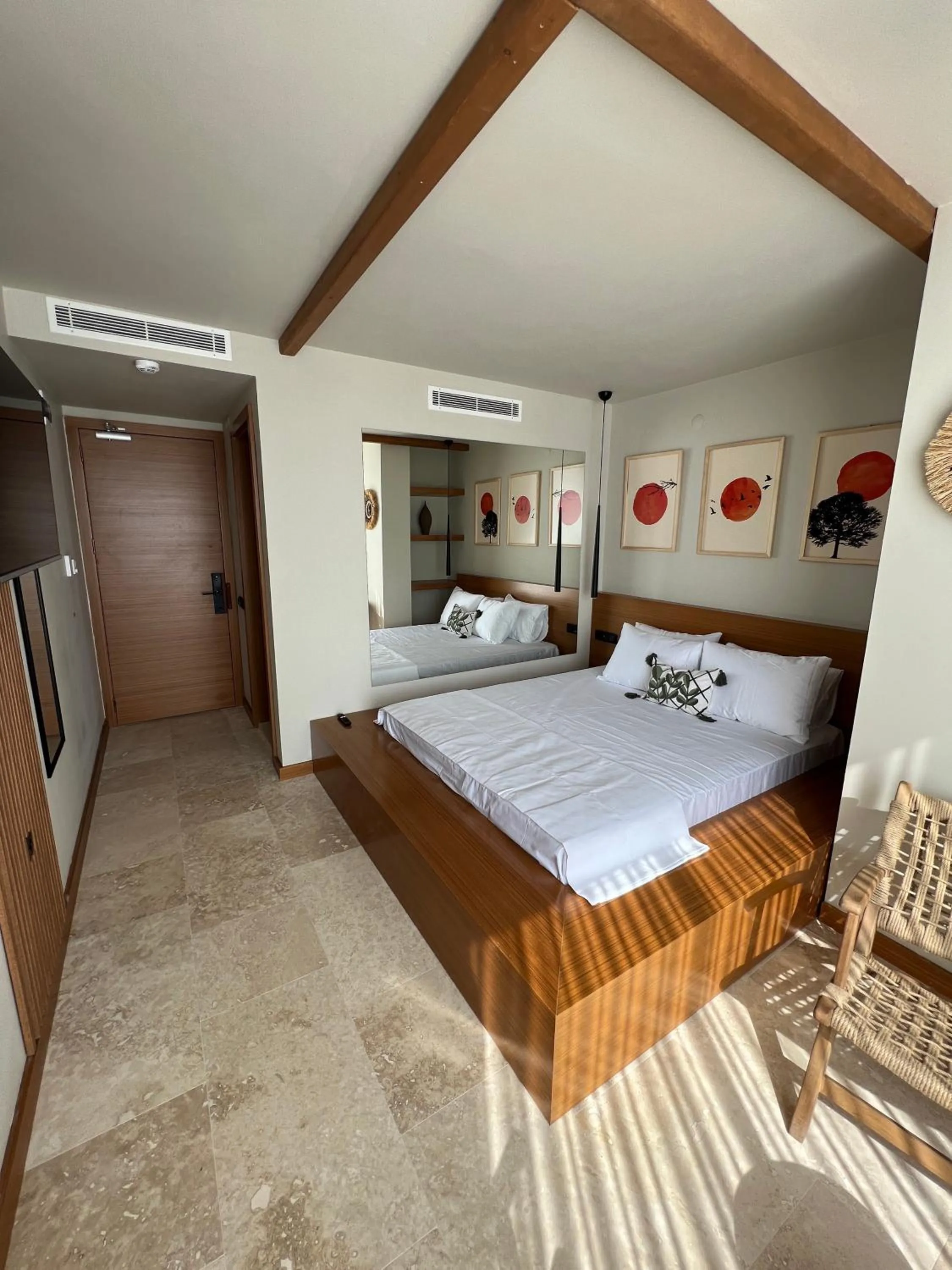 Photo of the whole room, Bed in The May Five - Adults only