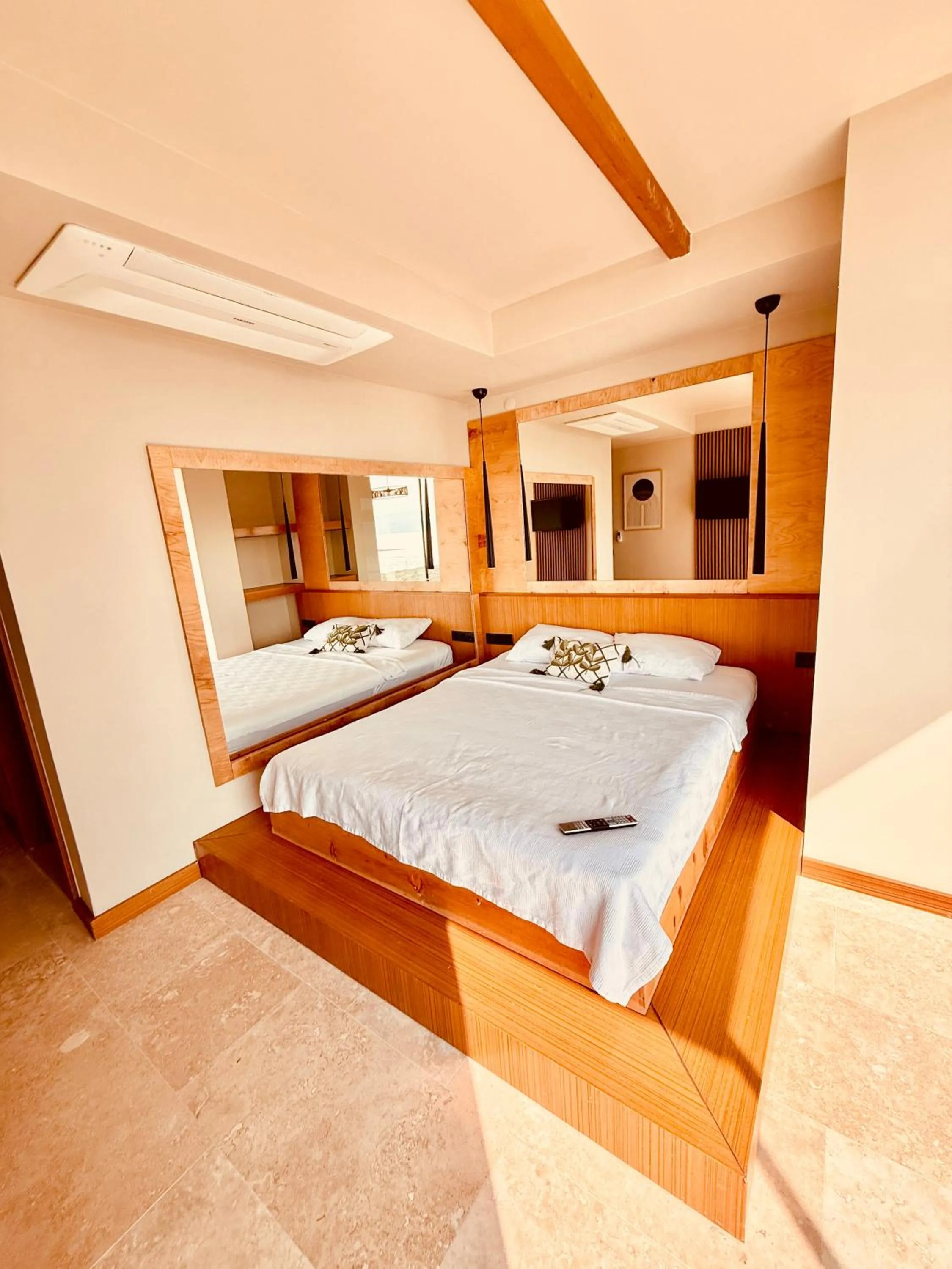 Photo of the whole room, Bed in The May Five - Adults only