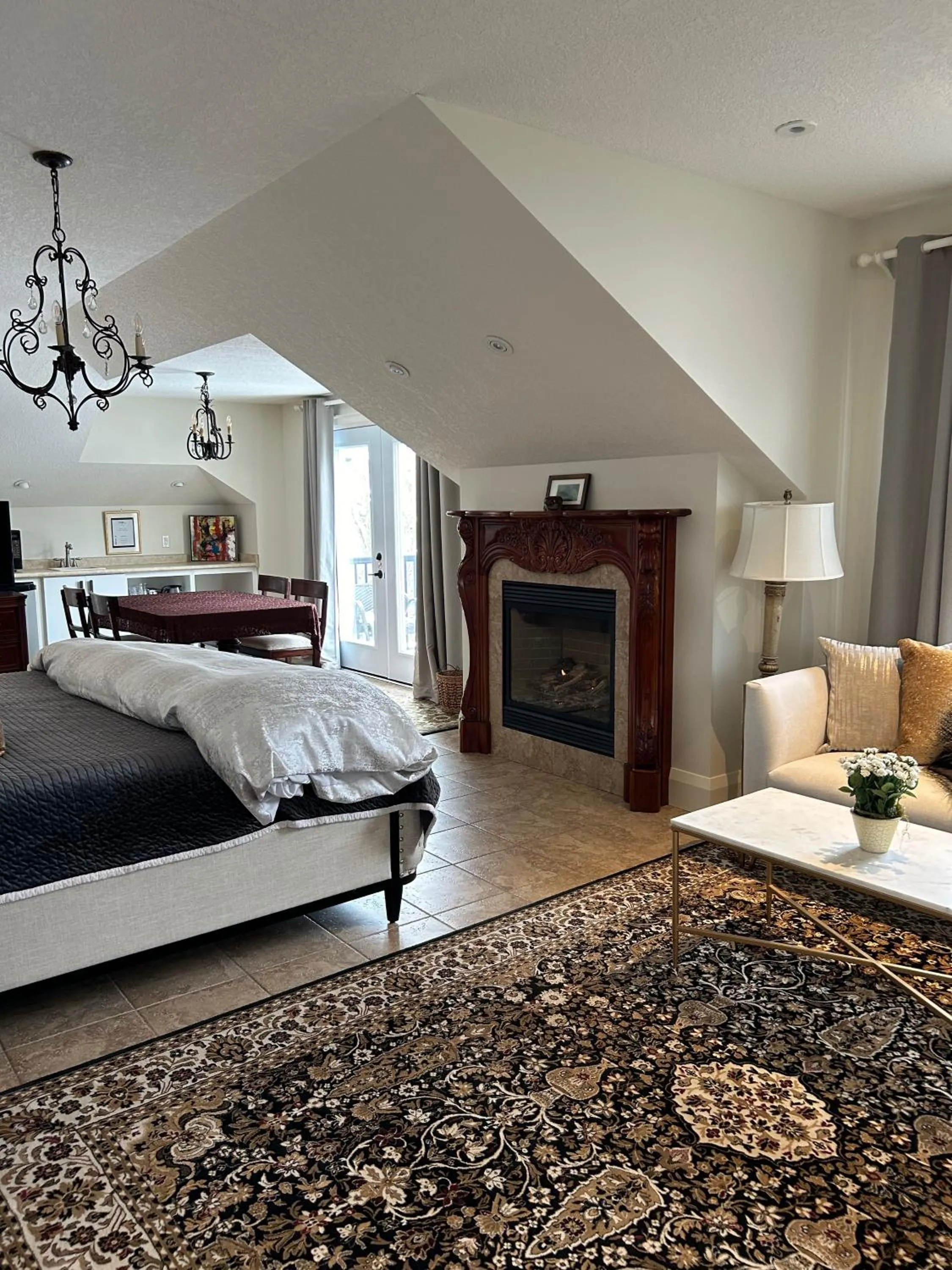 Bed in Norfolk Guest House Inn