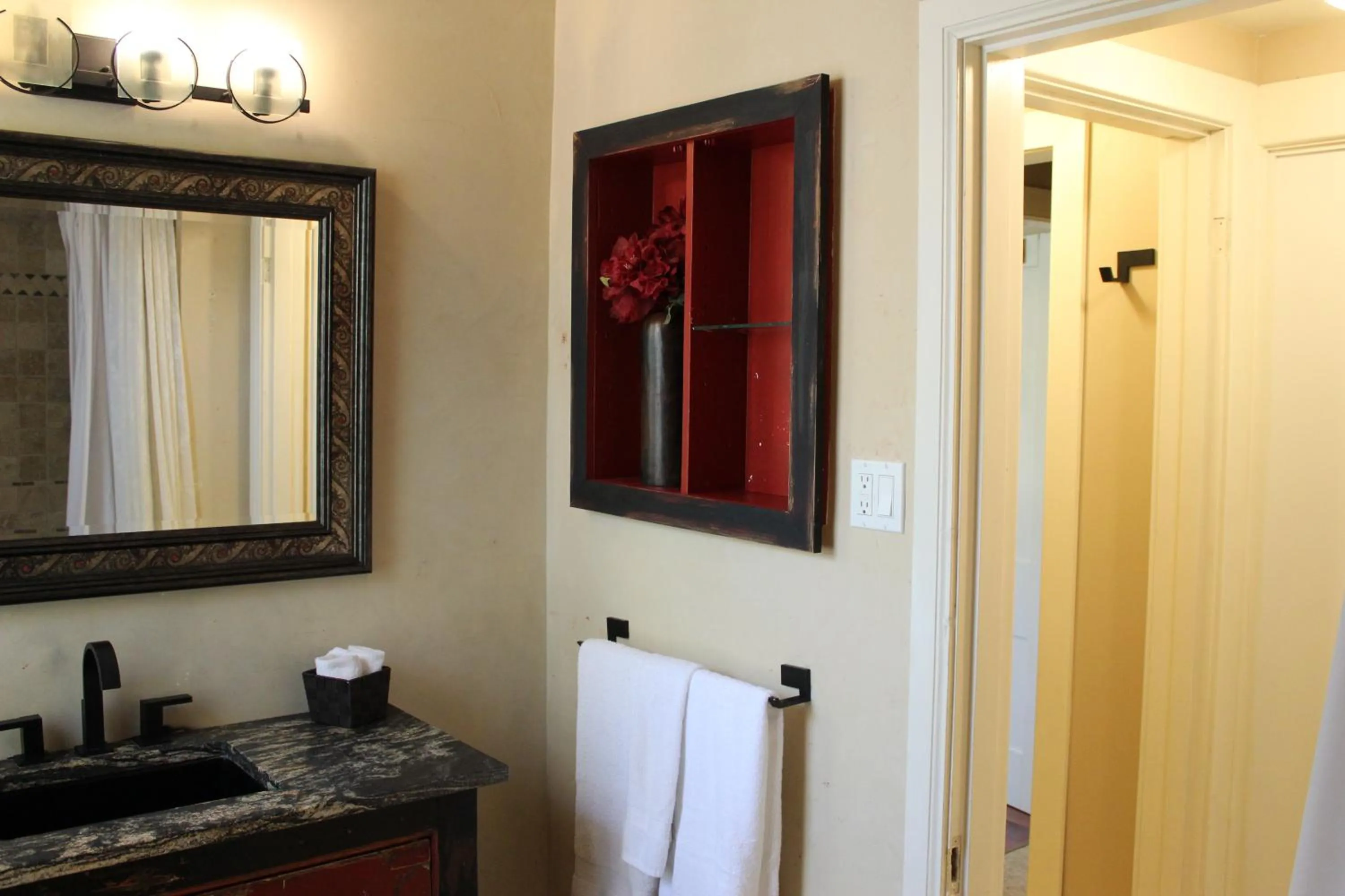 Bathroom in Norfolk Guest House Inn