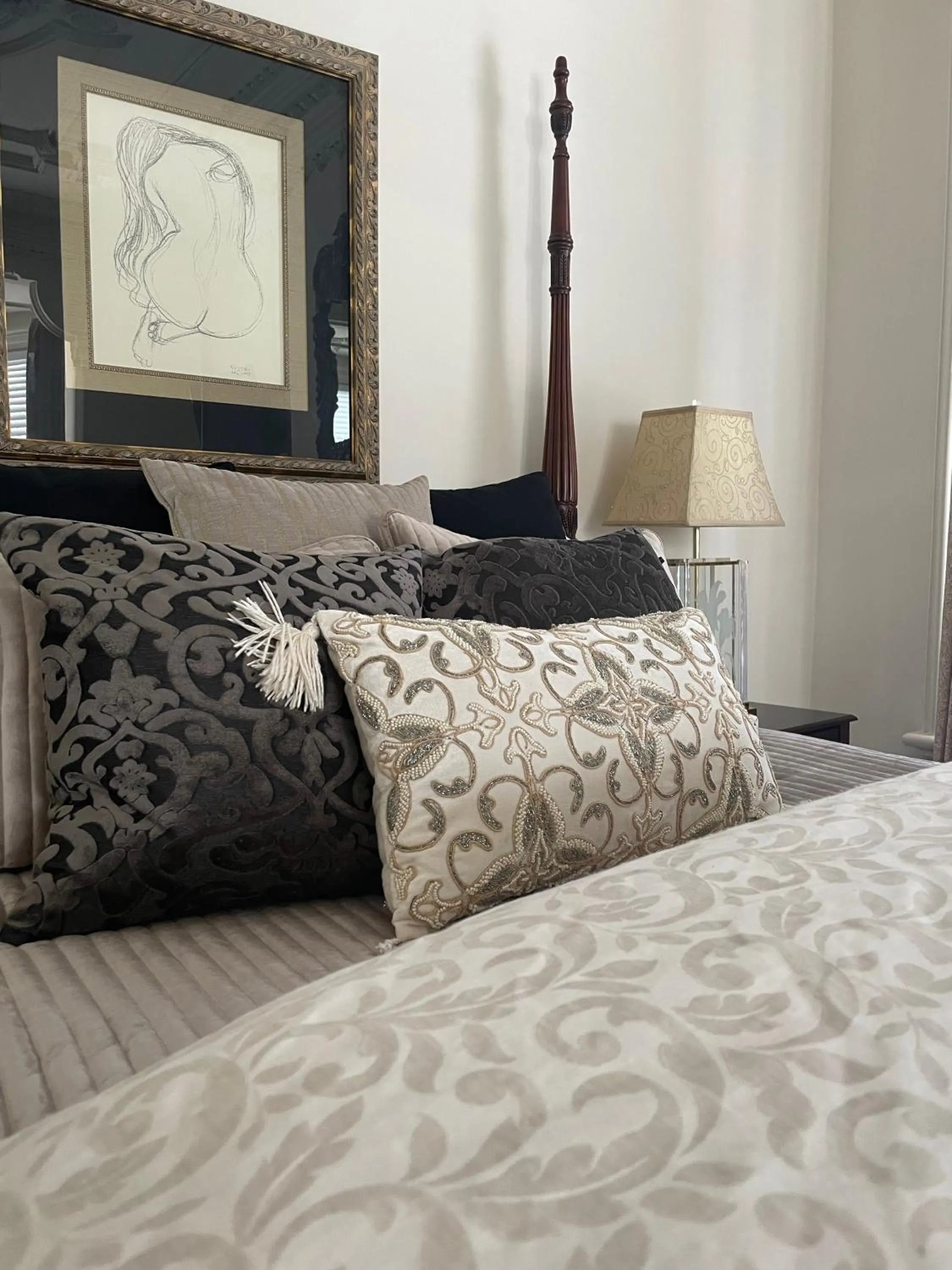 Bed in Norfolk Guest House Inn