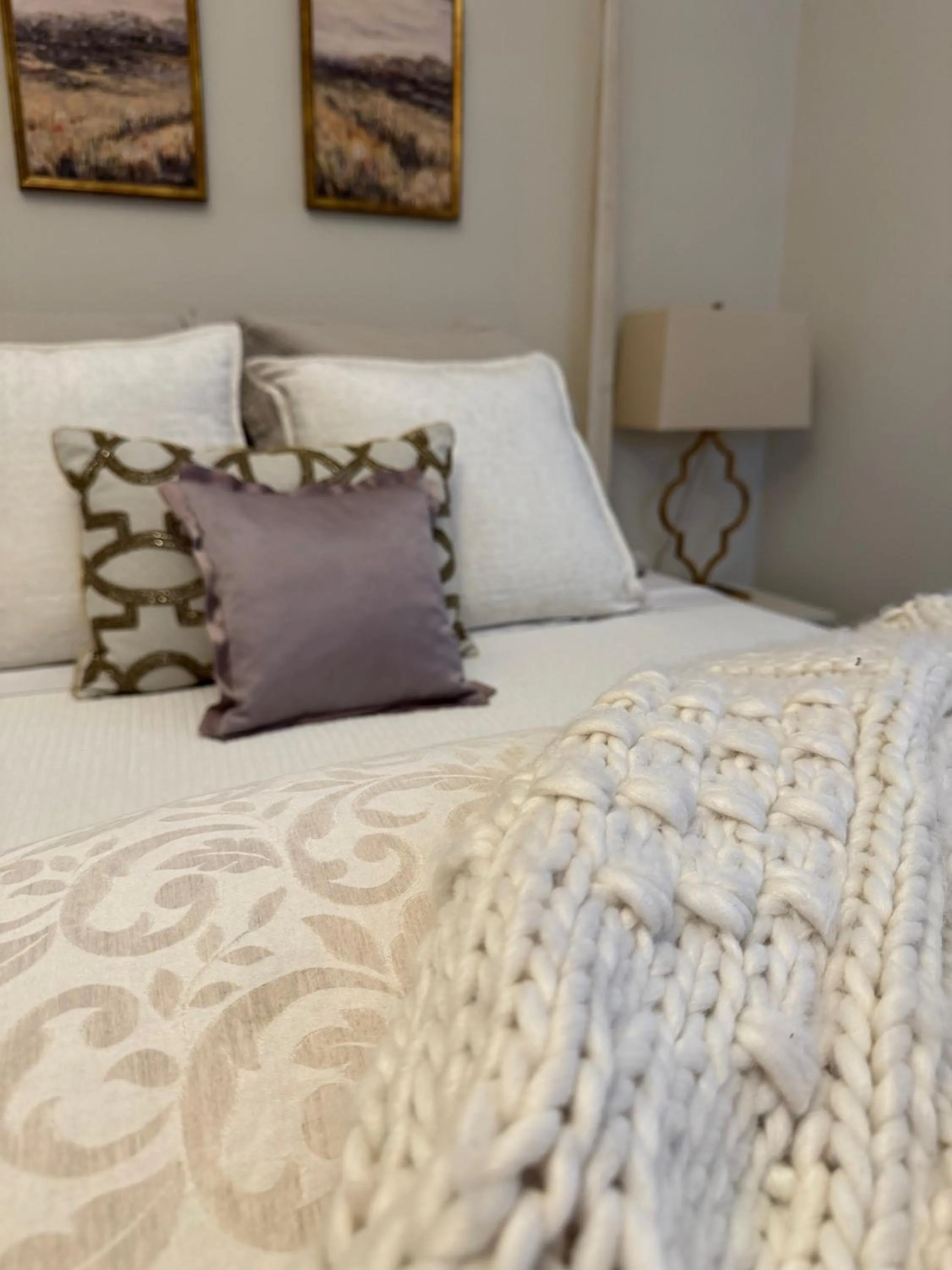 Bed in Norfolk Guest House Inn