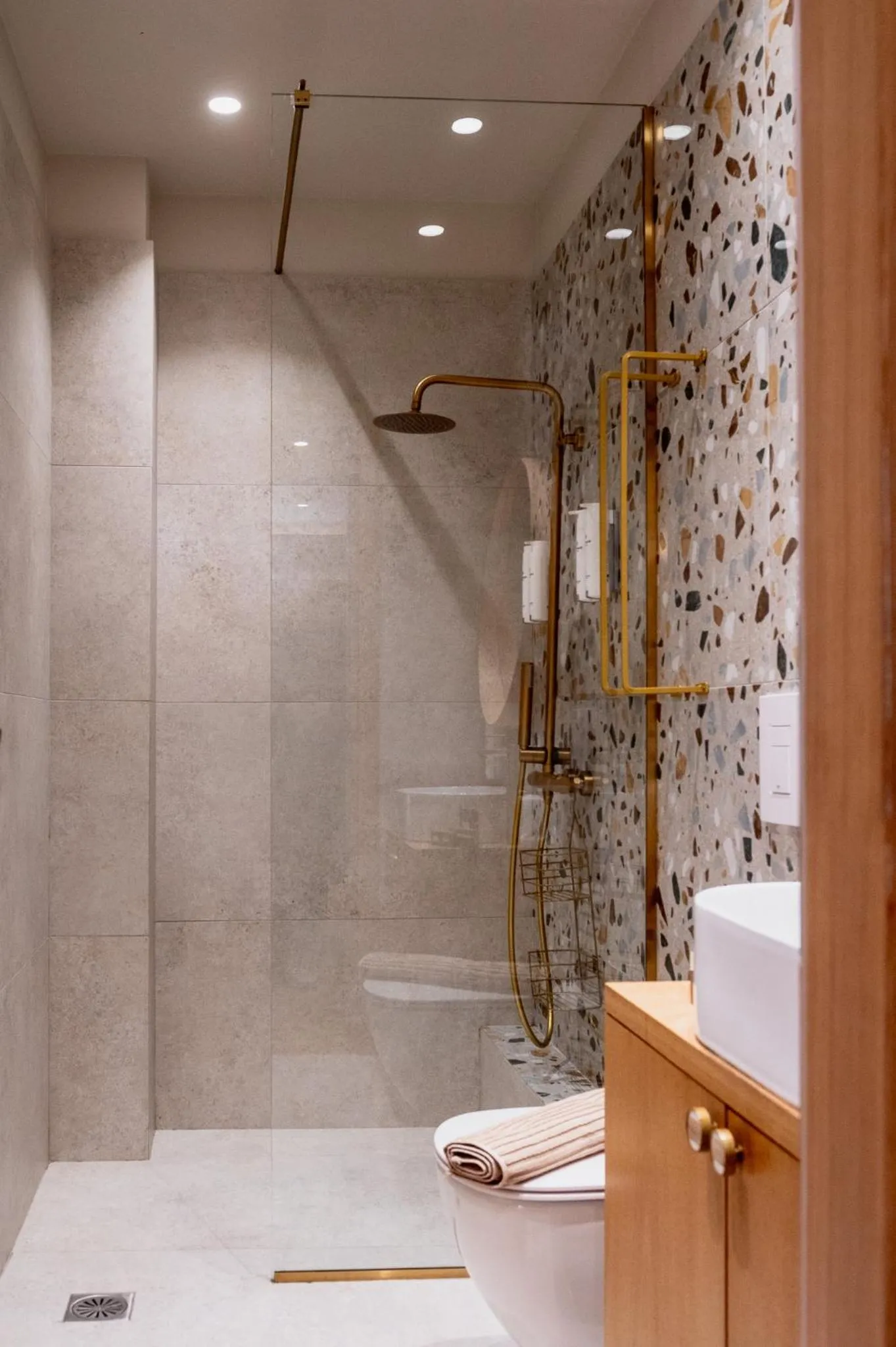 Bathroom in Num Suites & Lofts Athens