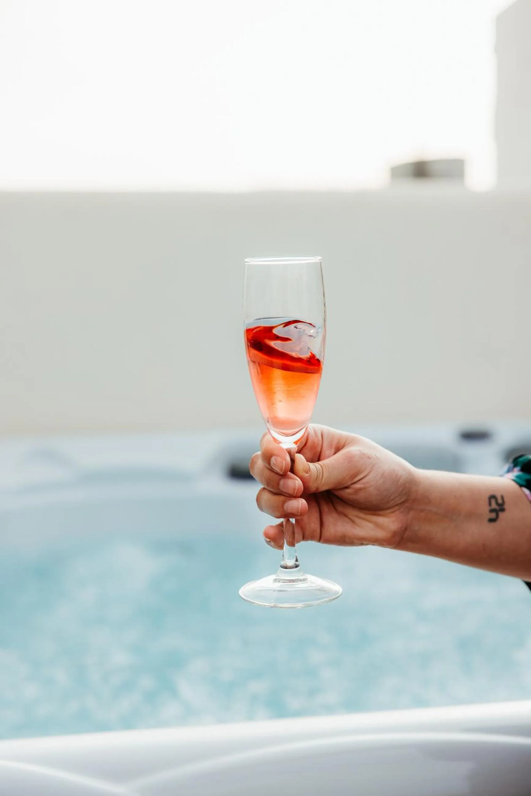 Hot Tub in Num Suites & Lofts Athens