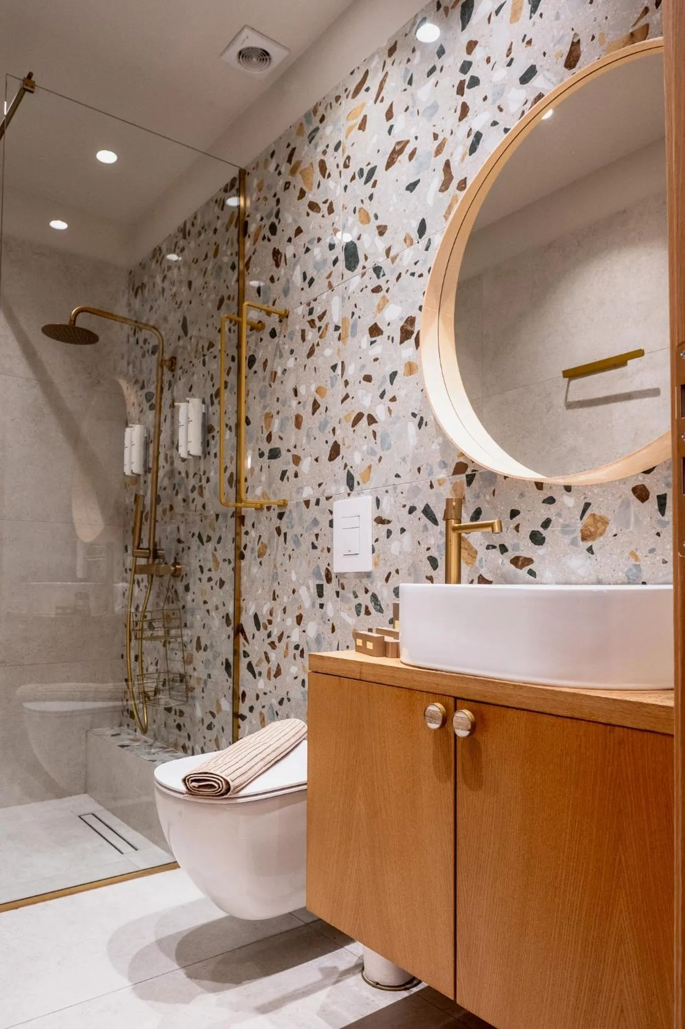 Bathroom in Num Suites & Lofts Athens