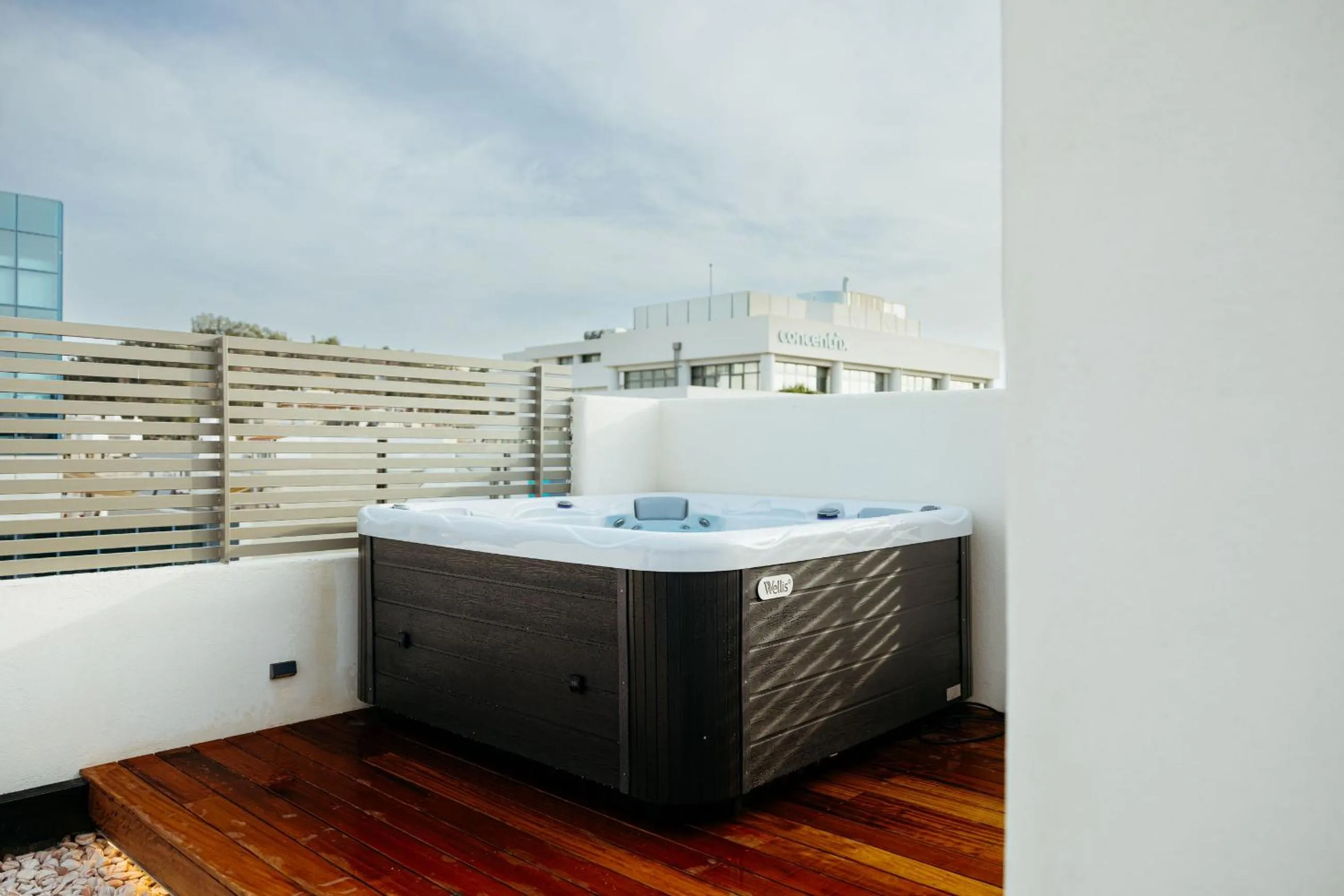 Hot Tub in Num Suites & Lofts Athens