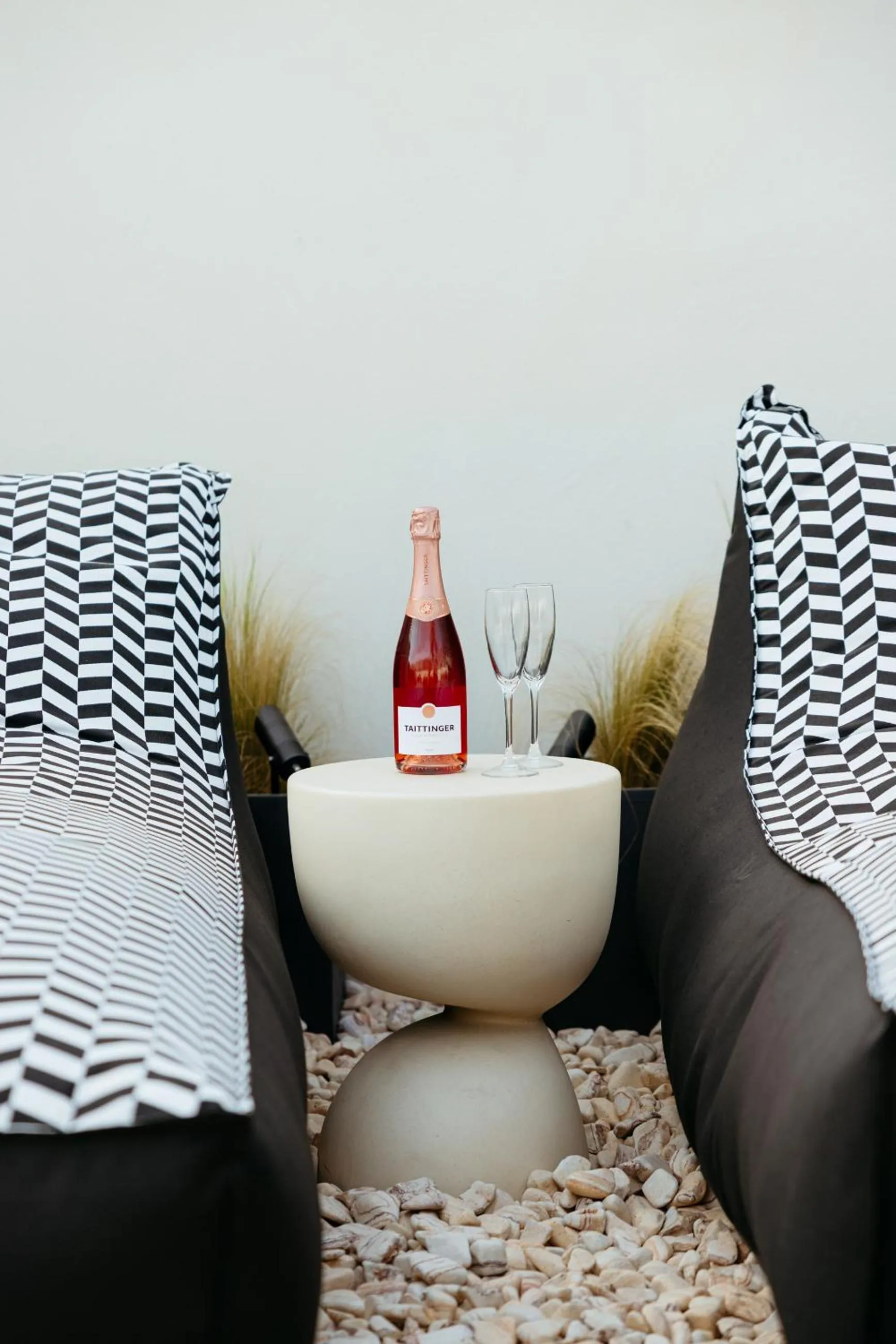 Hot Tub in Num Suites & Lofts Athens