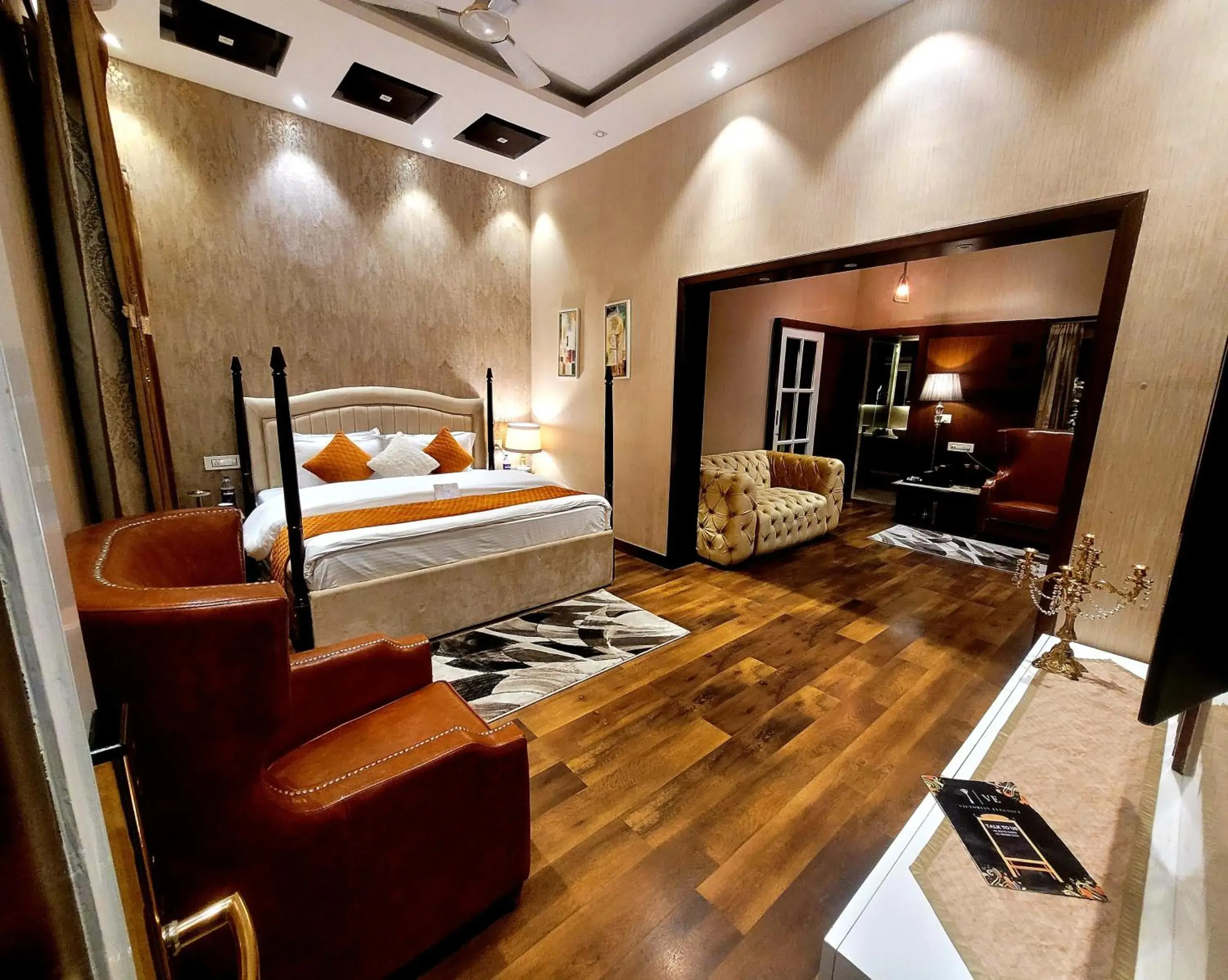 Superior King Suite in Victorian Elegance Luxury Stays Superior King Suite in Victorian Elegance Luxury Stays