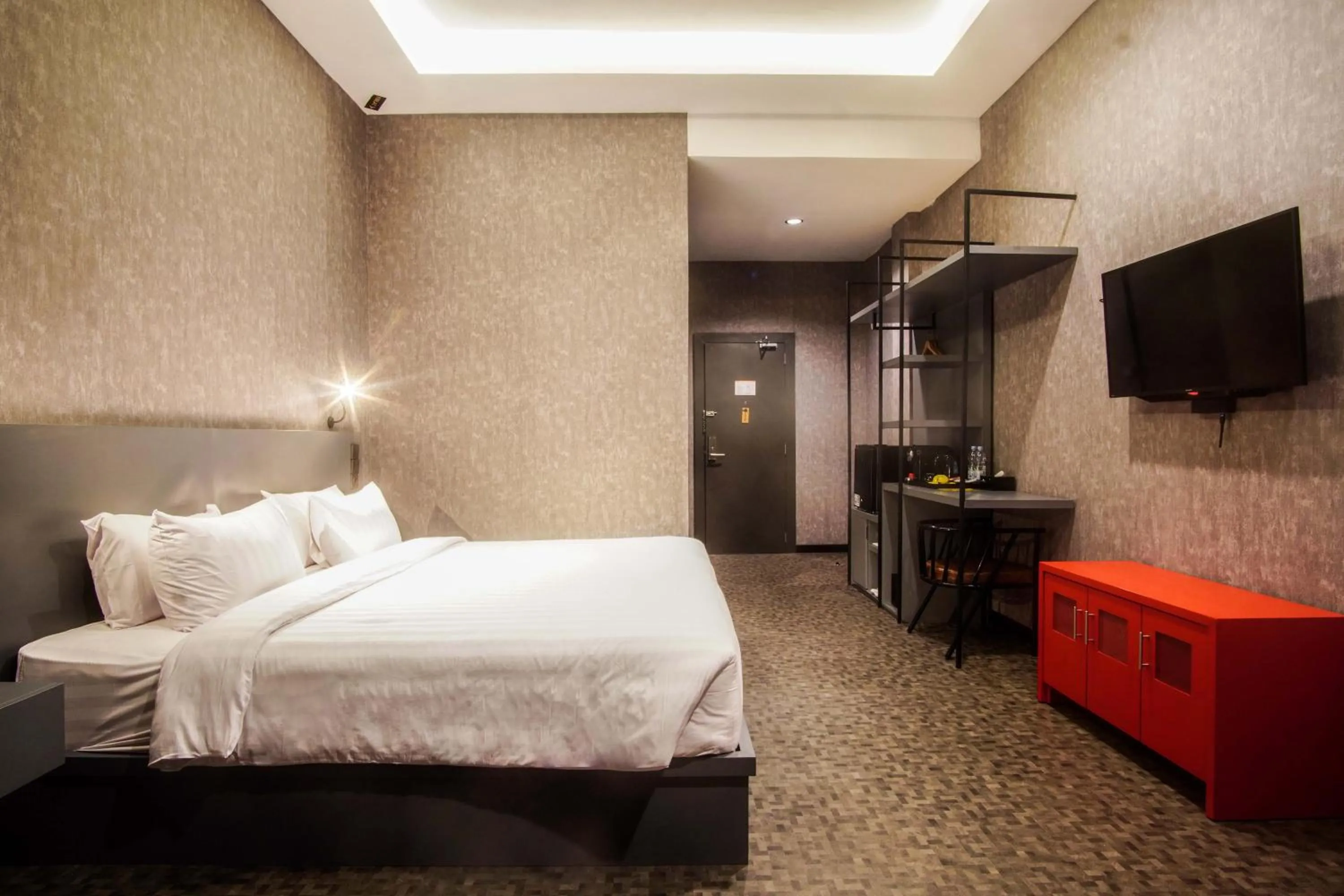 Bed in Fhandika Boutique Inc.