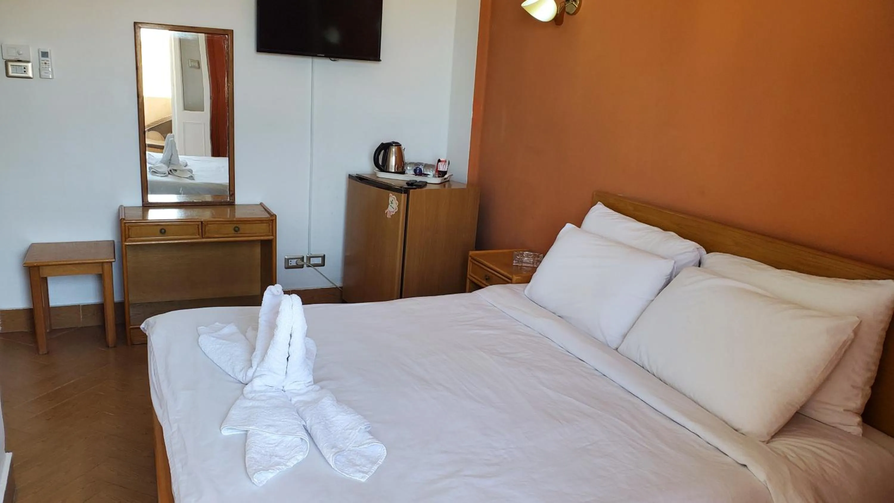 TV and multimedia, Bed in Adriatica Hotel Marsa Matrouh