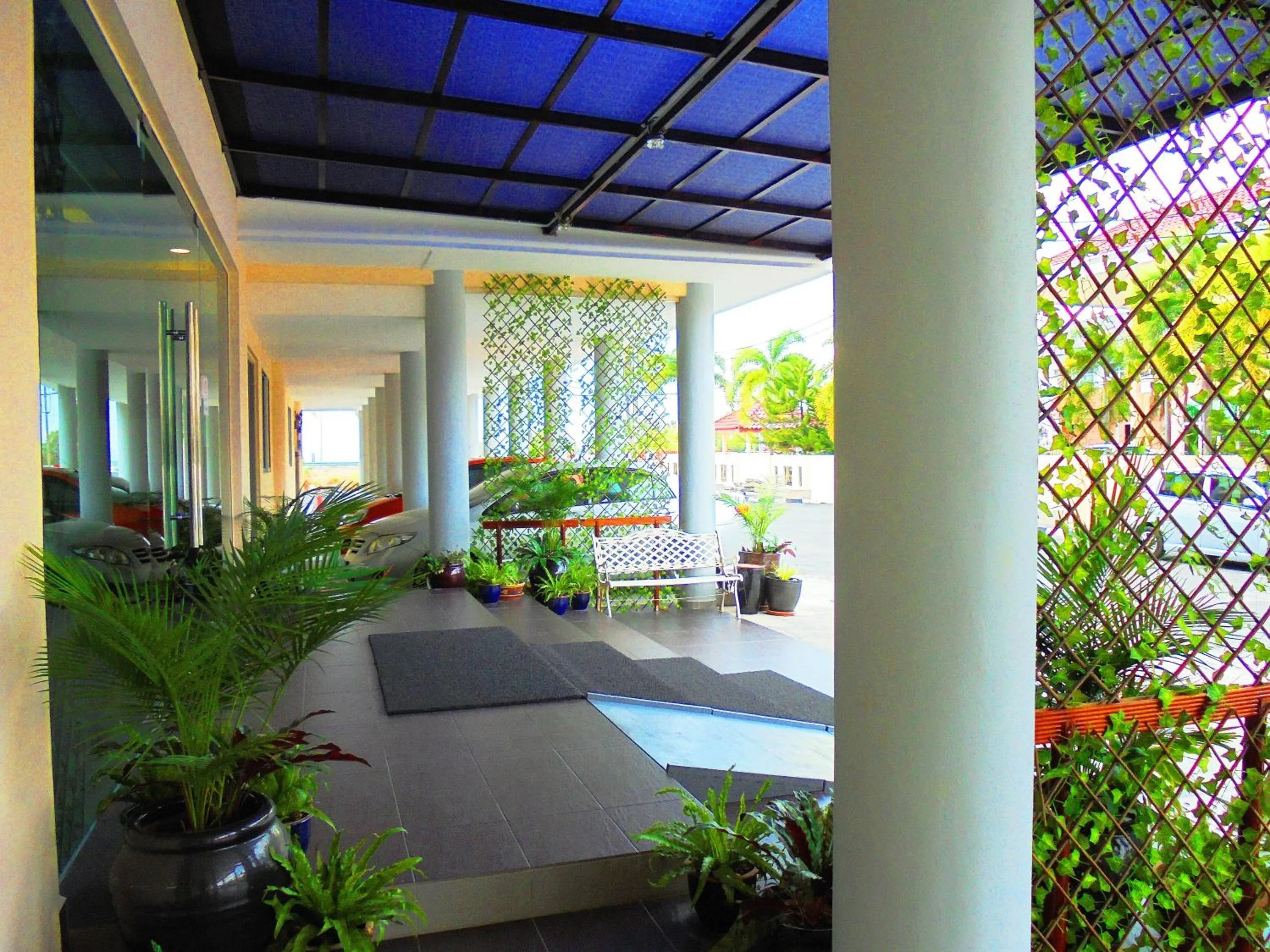 Facade/entrance in D'View Hotel