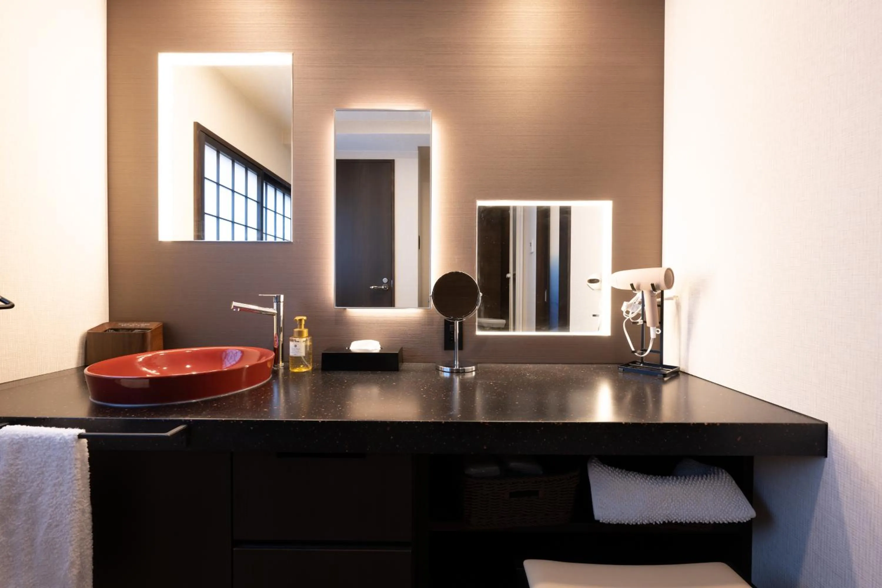 Area and facilities in Koyado Enn