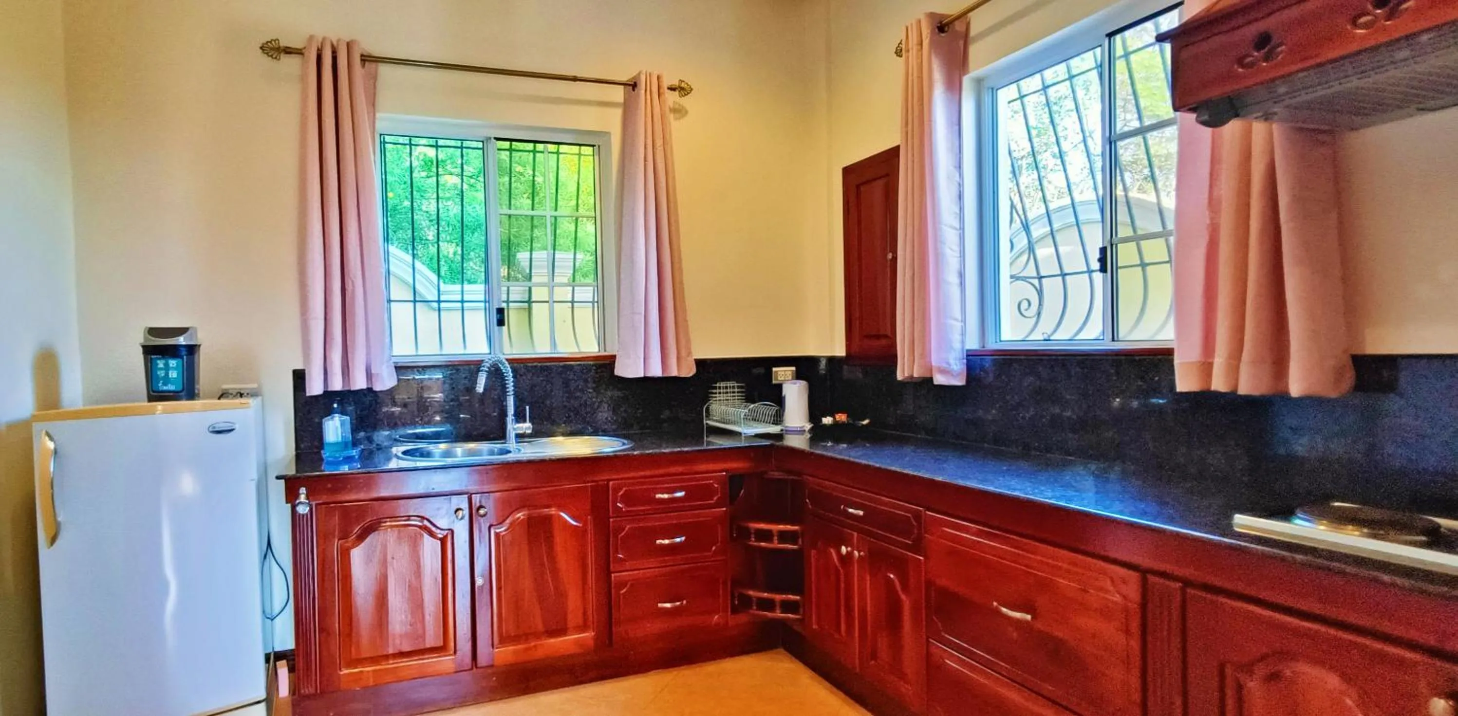 Kitchen or kitchenette in Star View Boutique Resort