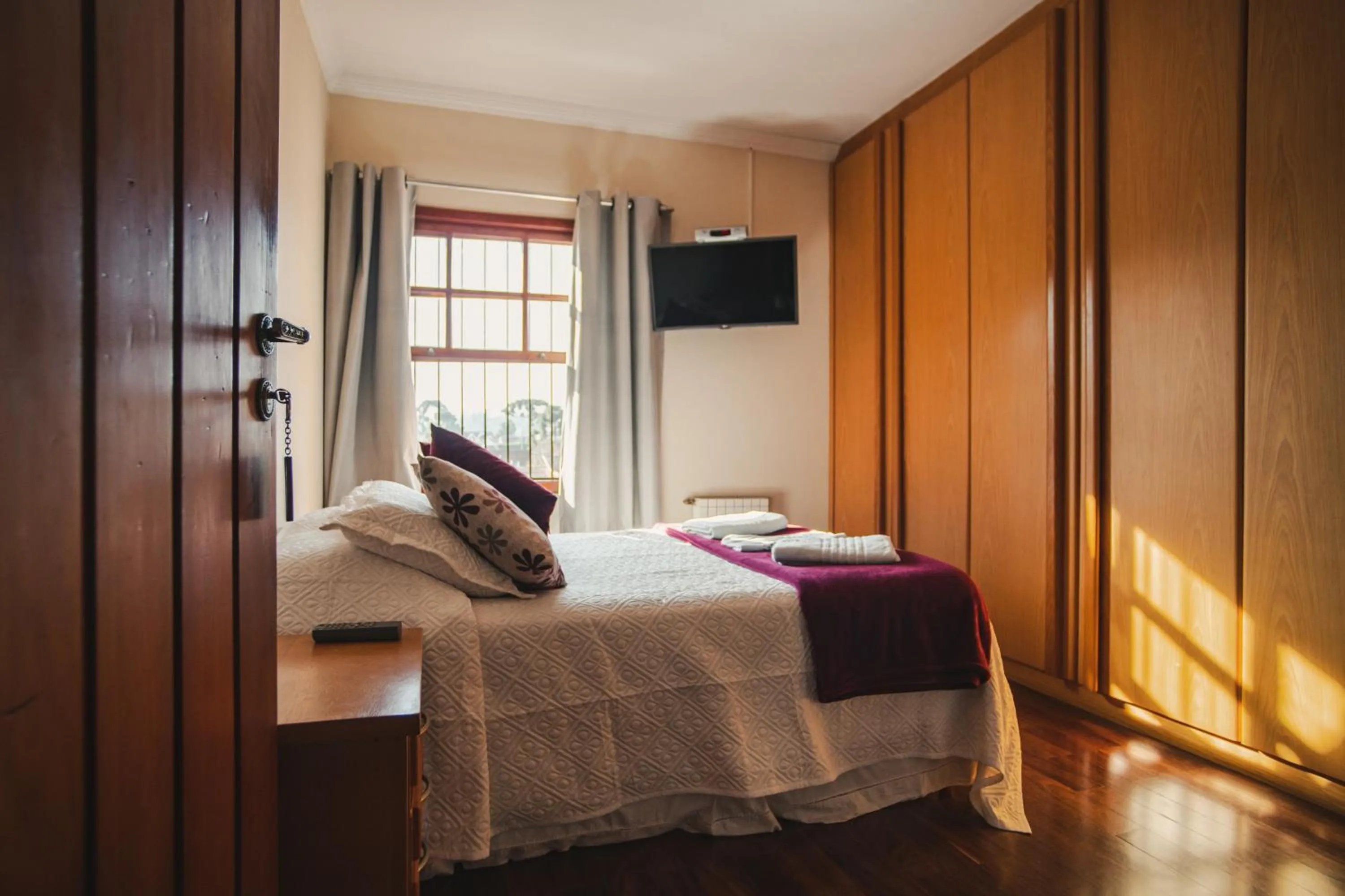 Photo of the whole room, Bed in Recanto Ninho Verde Village