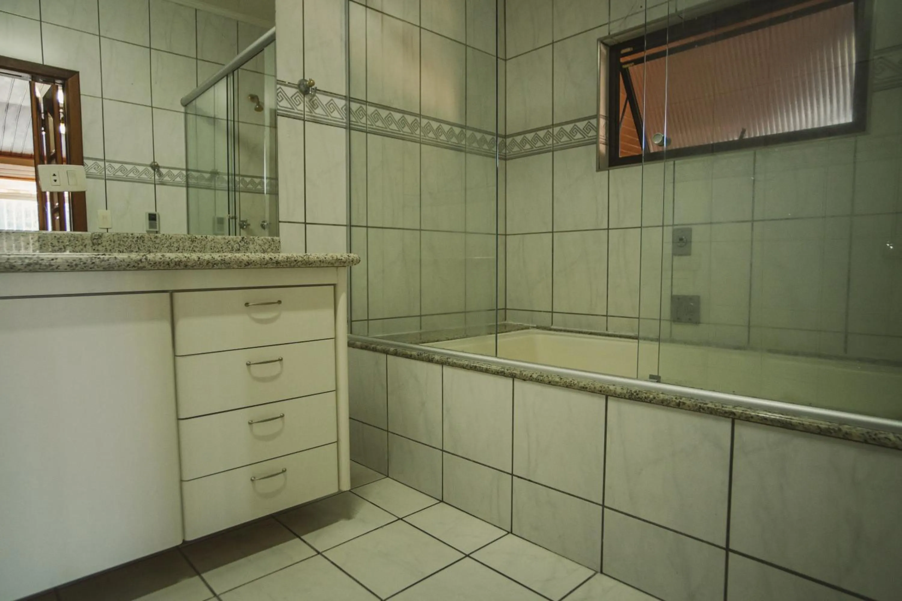 Hot Tub in Recanto Ninho Verde Village