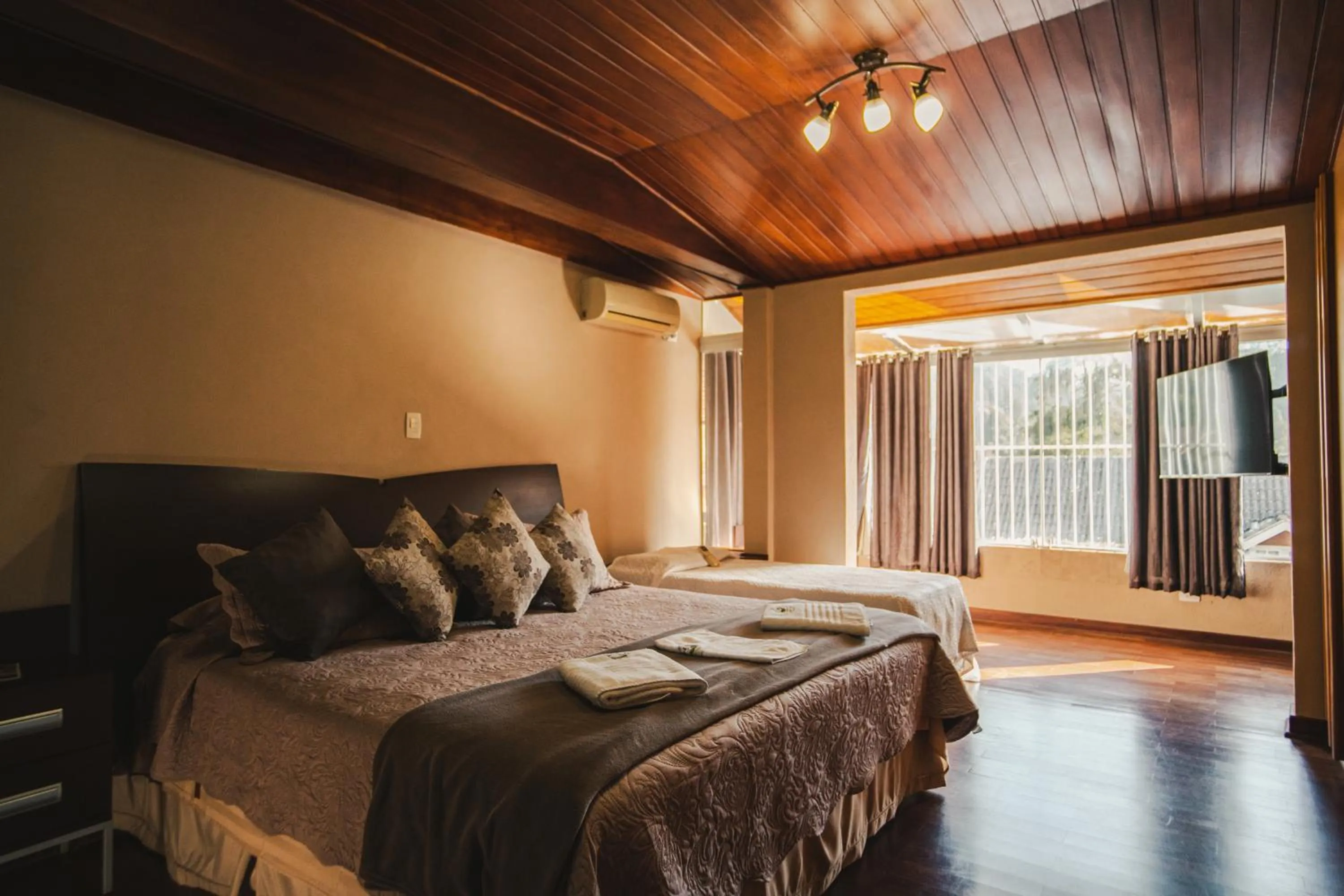 Photo of the whole room, Bed in Recanto Ninho Verde Village