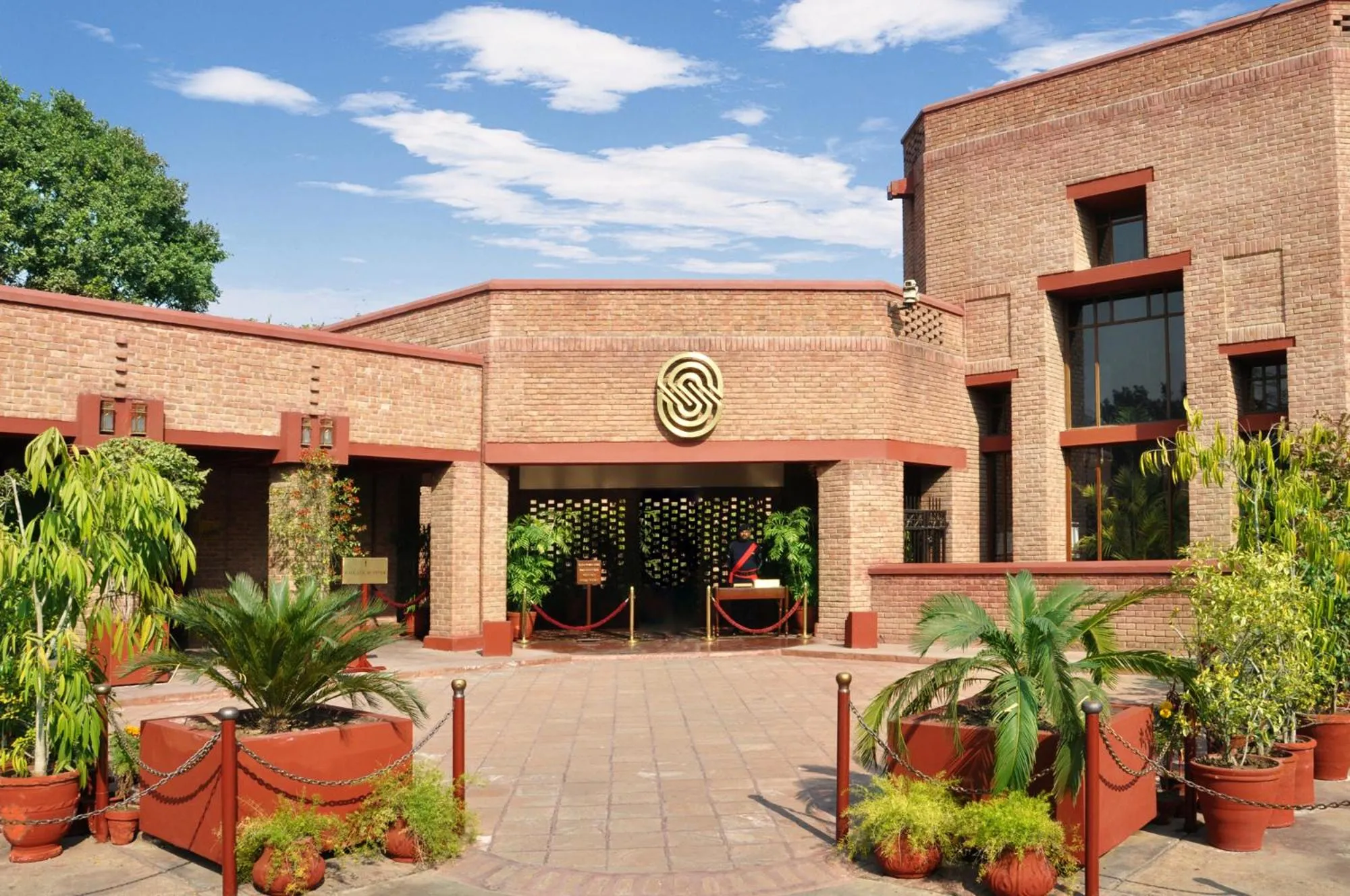 Facade/entrance in Faisalabad Serena Hotel