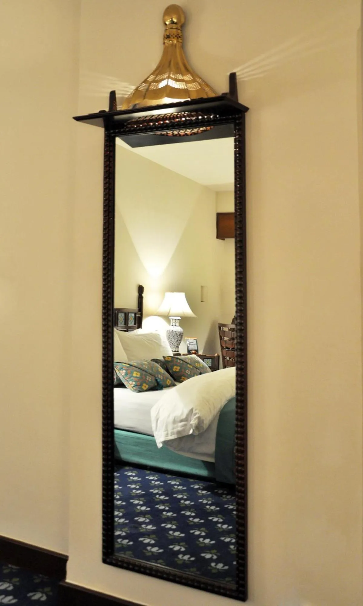 Decorative detail, Bed in Faisalabad Serena Hotel