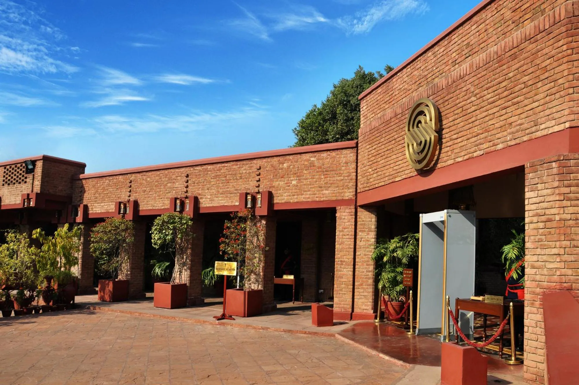 Facade/entrance in Faisalabad Serena Hotel