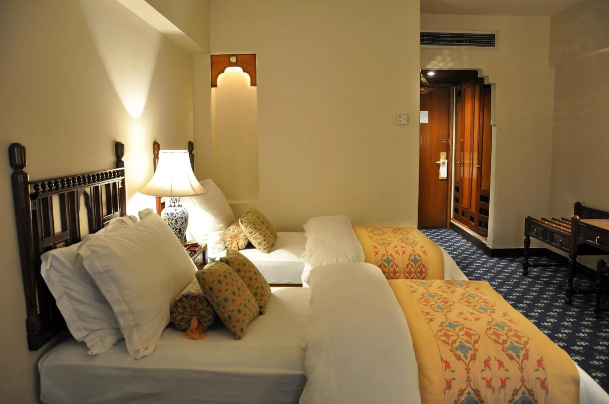 Other, Bed in Faisalabad Serena Hotel