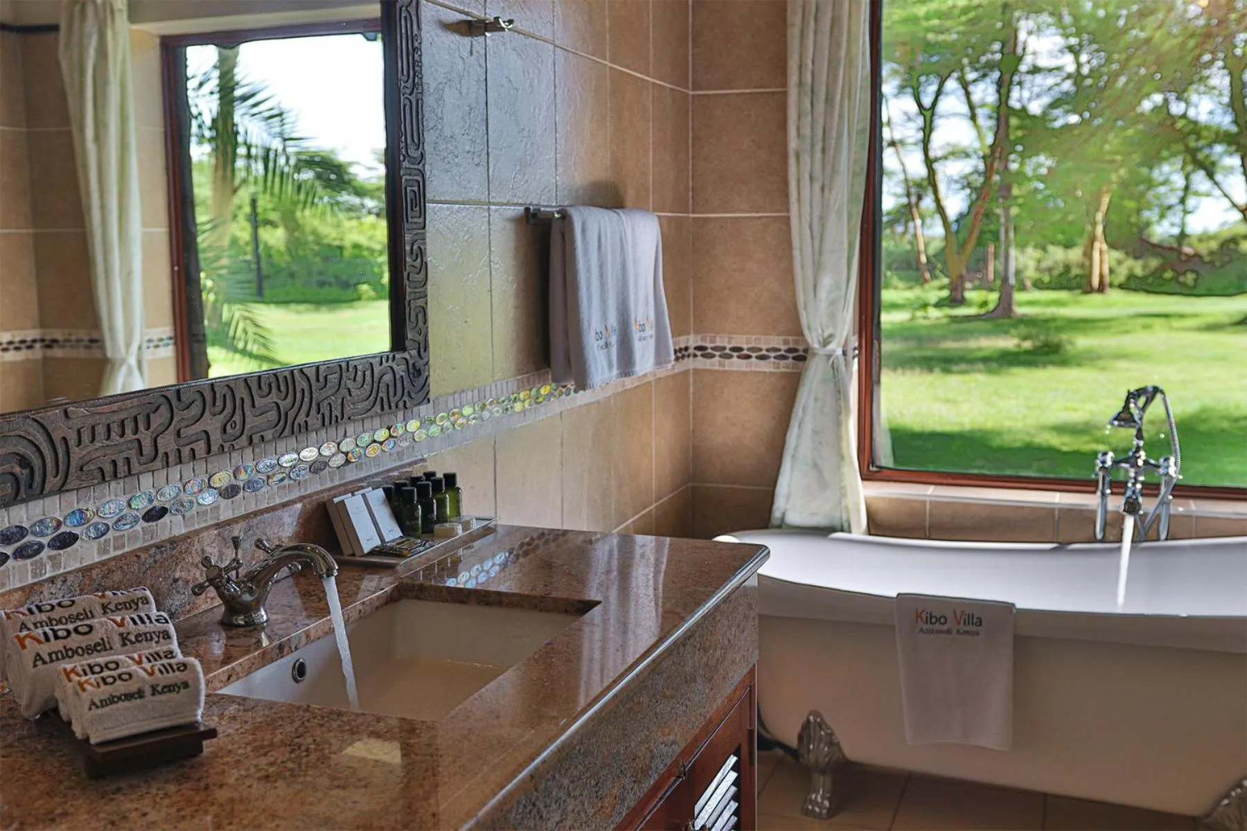 Bath in Kibo Villa Amboseli