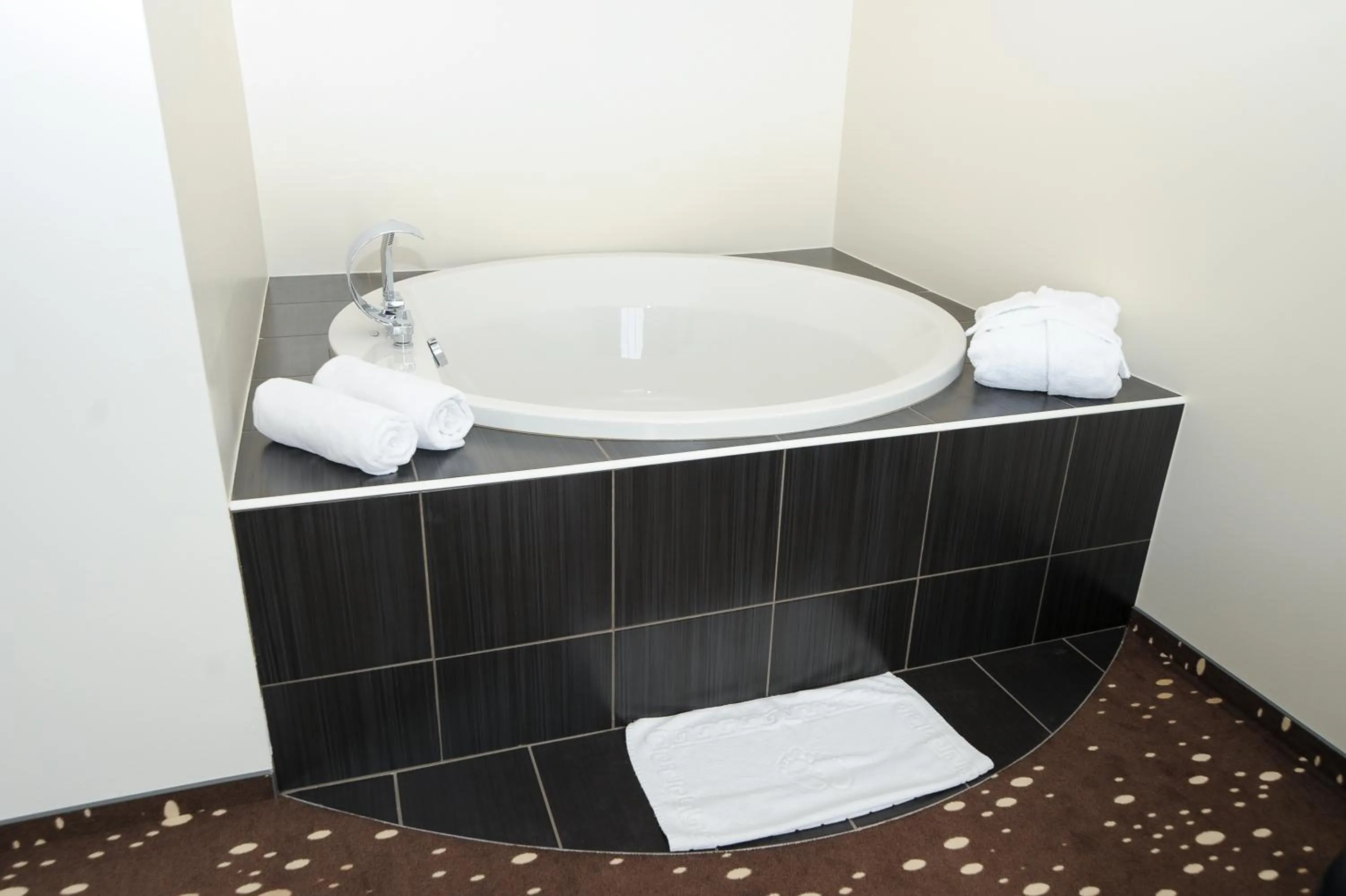 Hot Tub in City Hotel Krško