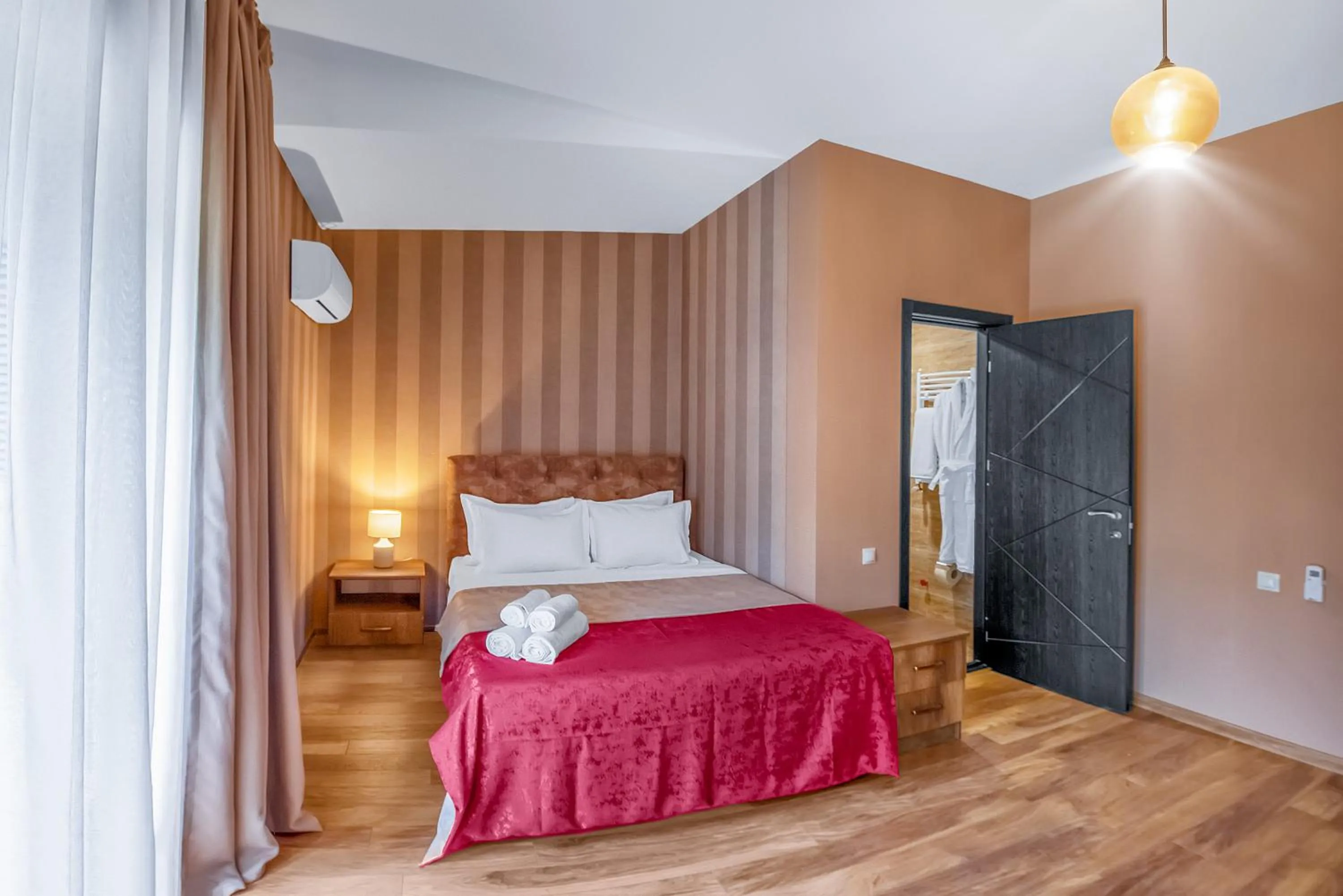 Bedroom, Bed in Dzvel Ubanshi