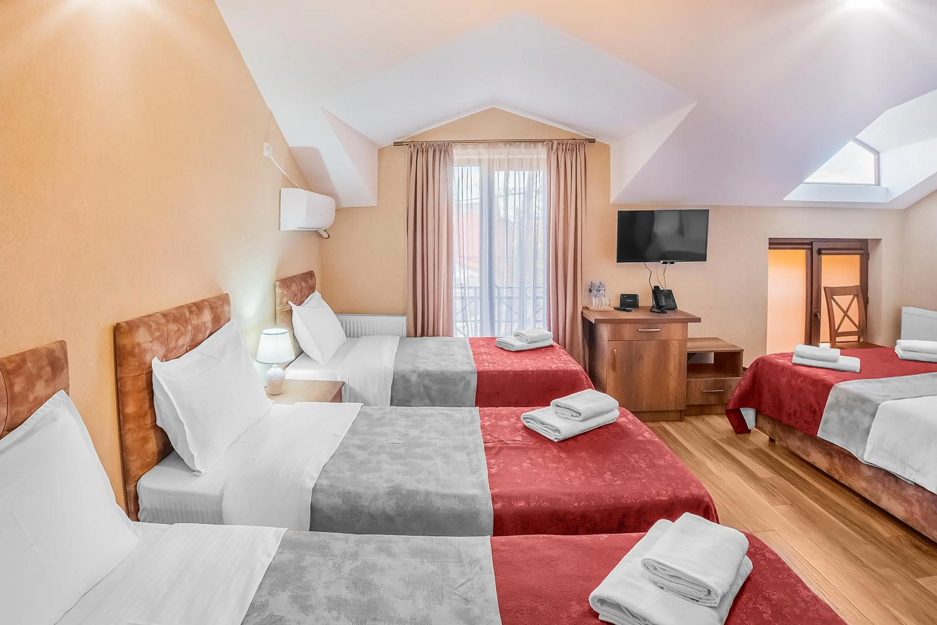 Family, Bed in Dzvel Ubanshi