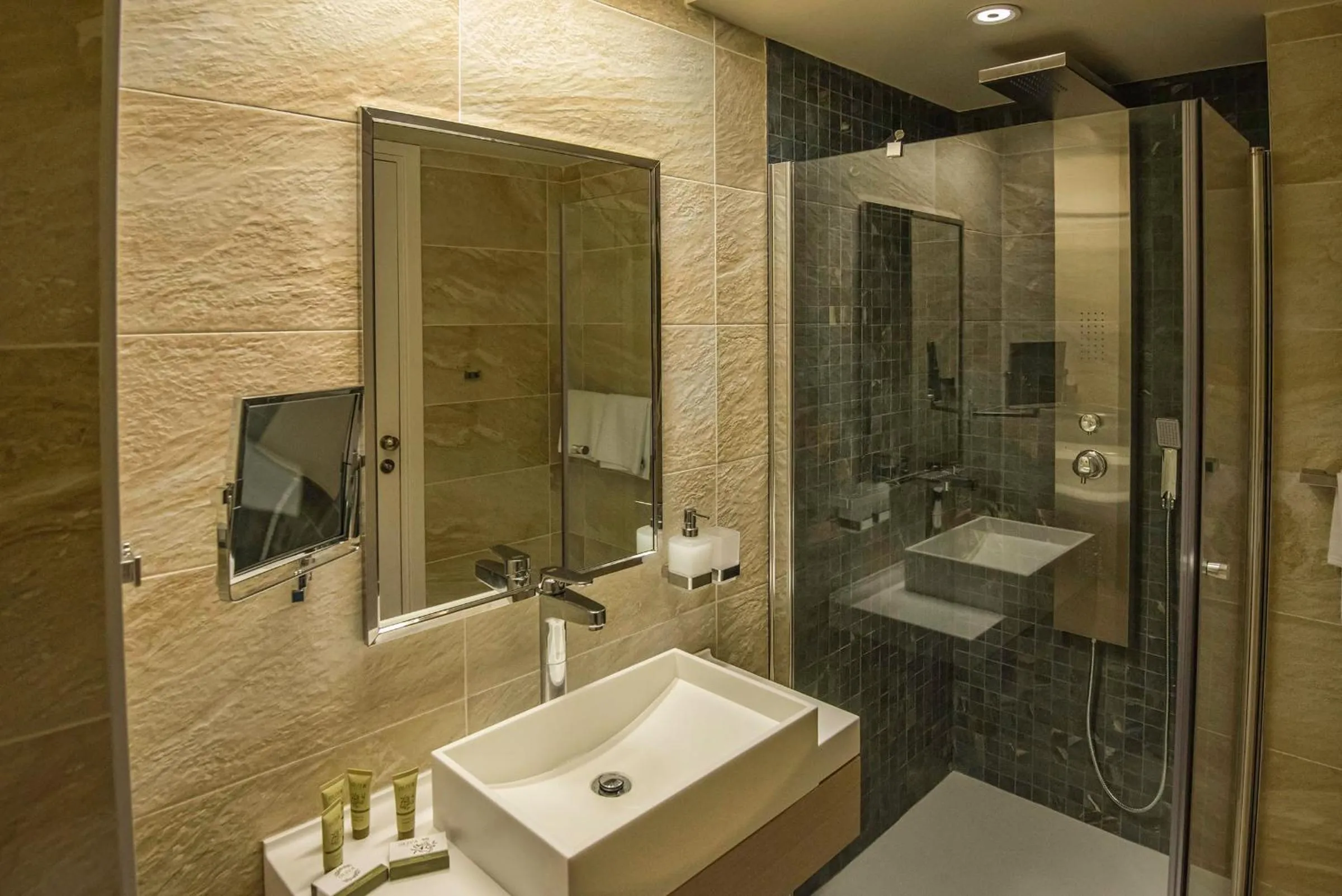 Bathroom in Swell Boutique Hotel