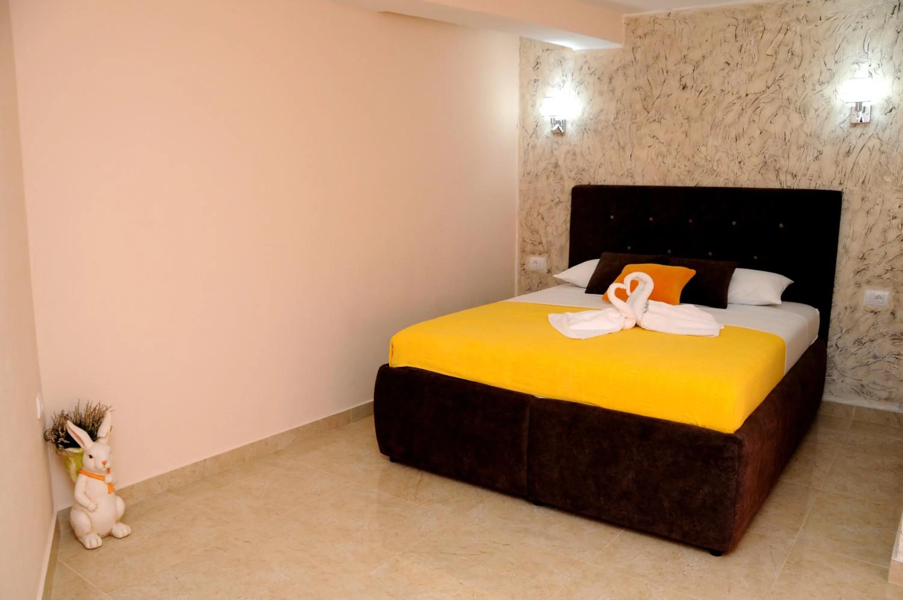 Bed in Mala Plaza