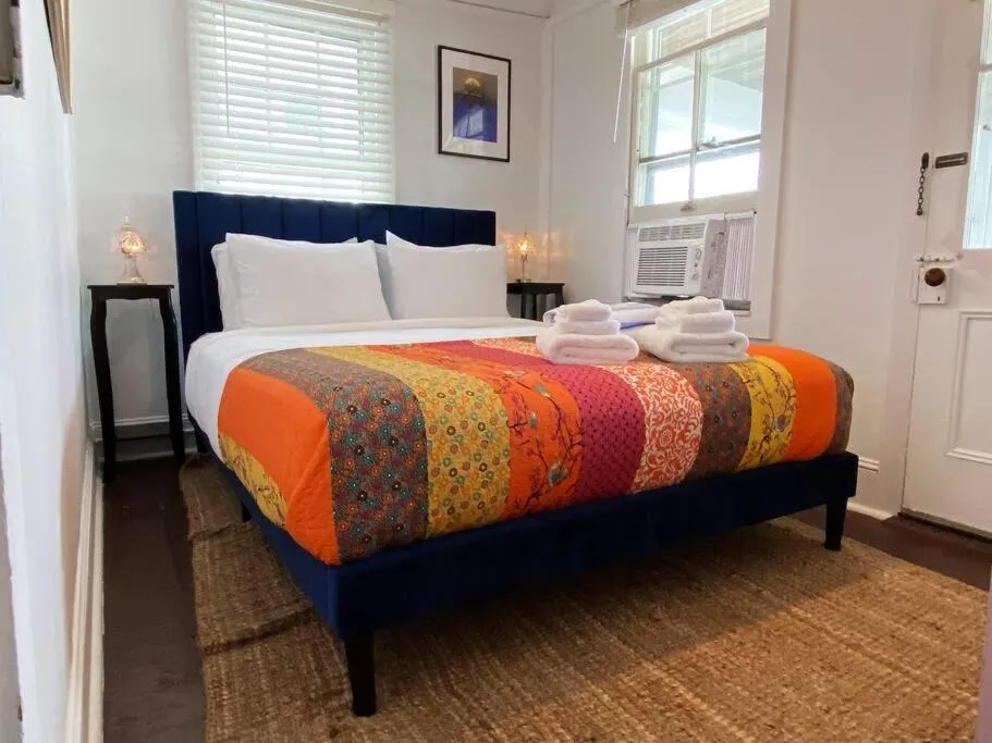Bed in The Albert - Walk to Beach & Asbury