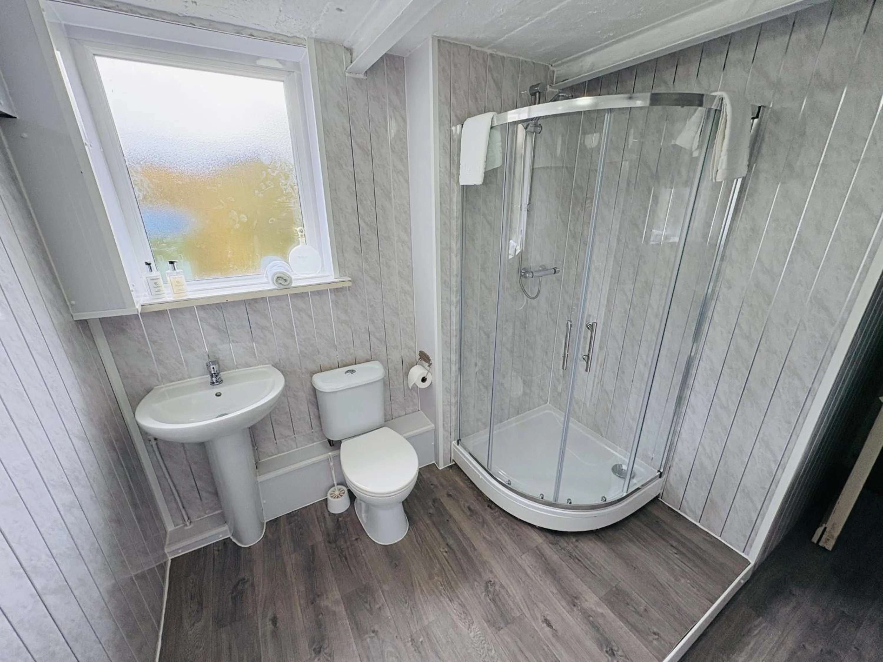 Shower in Captain Howey Hotel