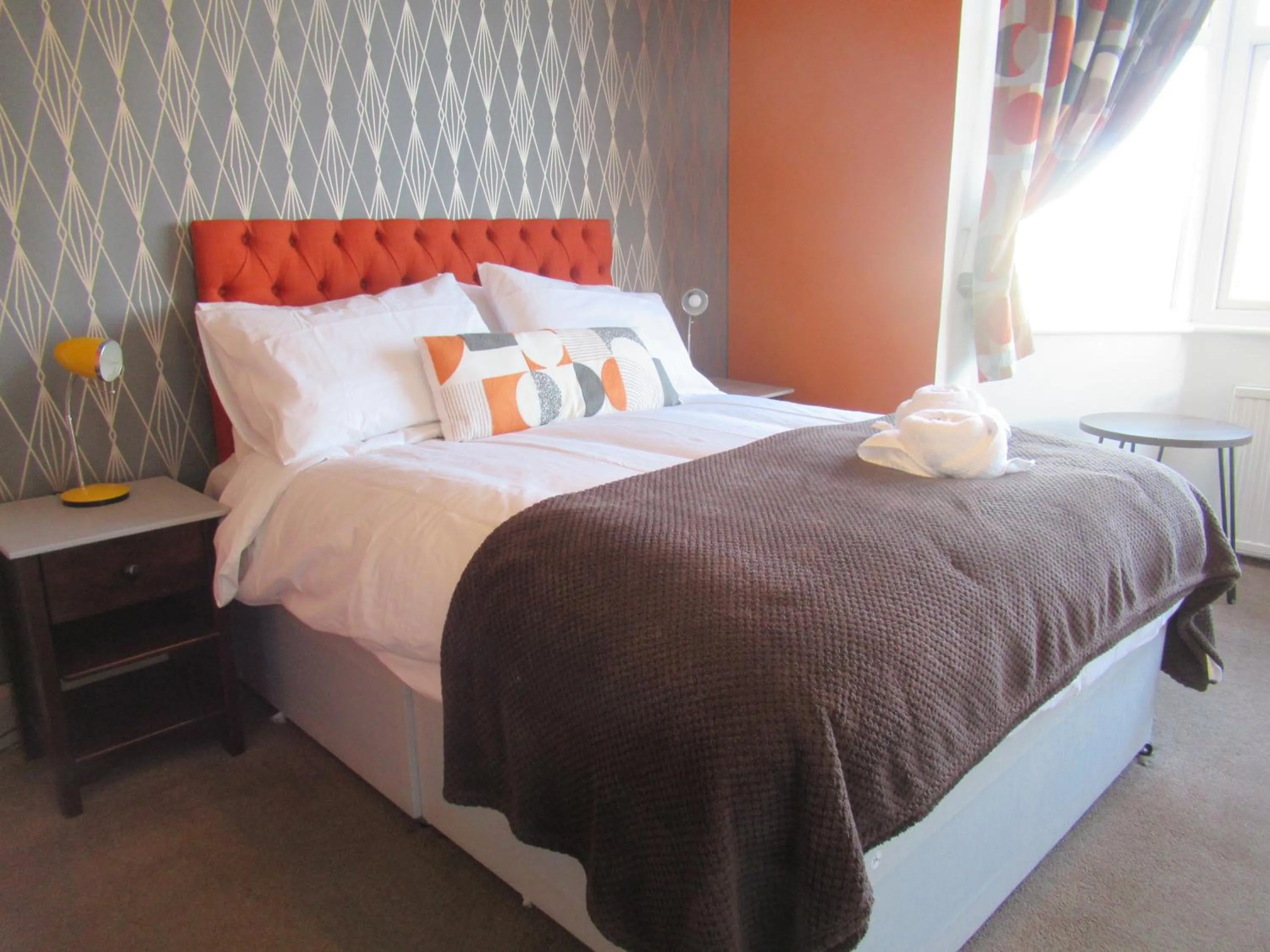 Bedroom, Bed in Captain Howey Hotel