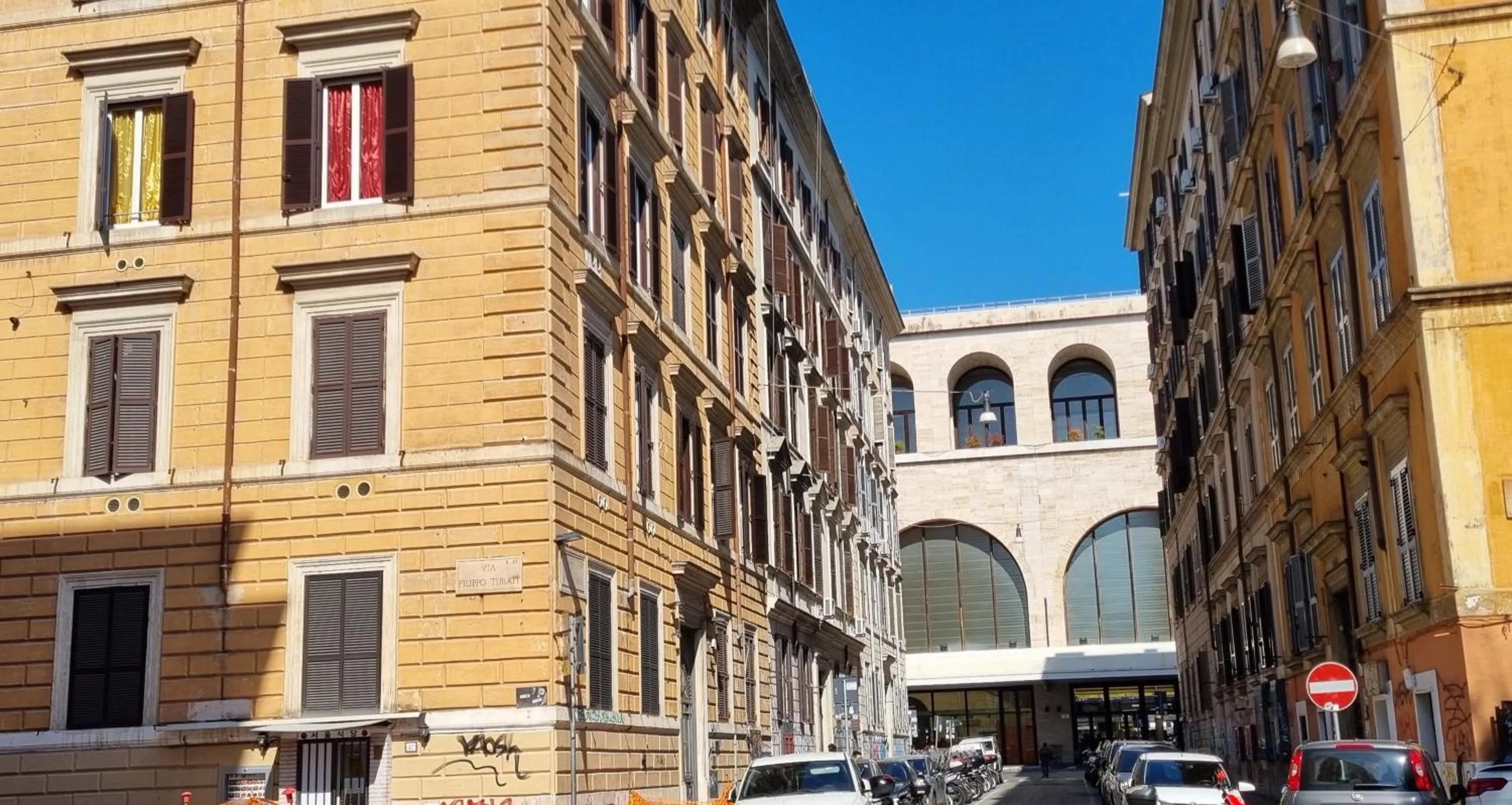 Property building in B&B Rome's Angel