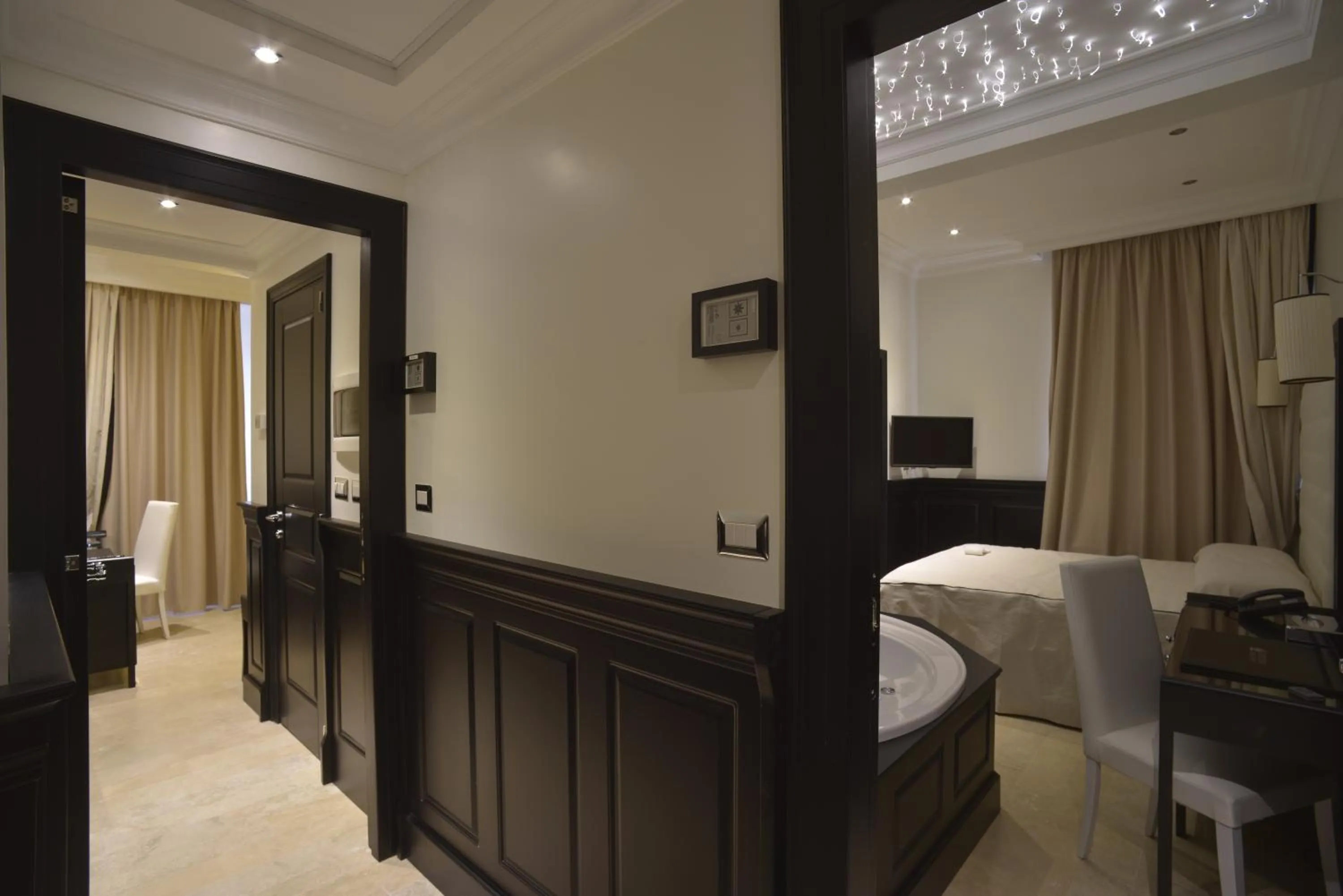 Decorative detail, Bed in Vaticano Royal Suite Guest House