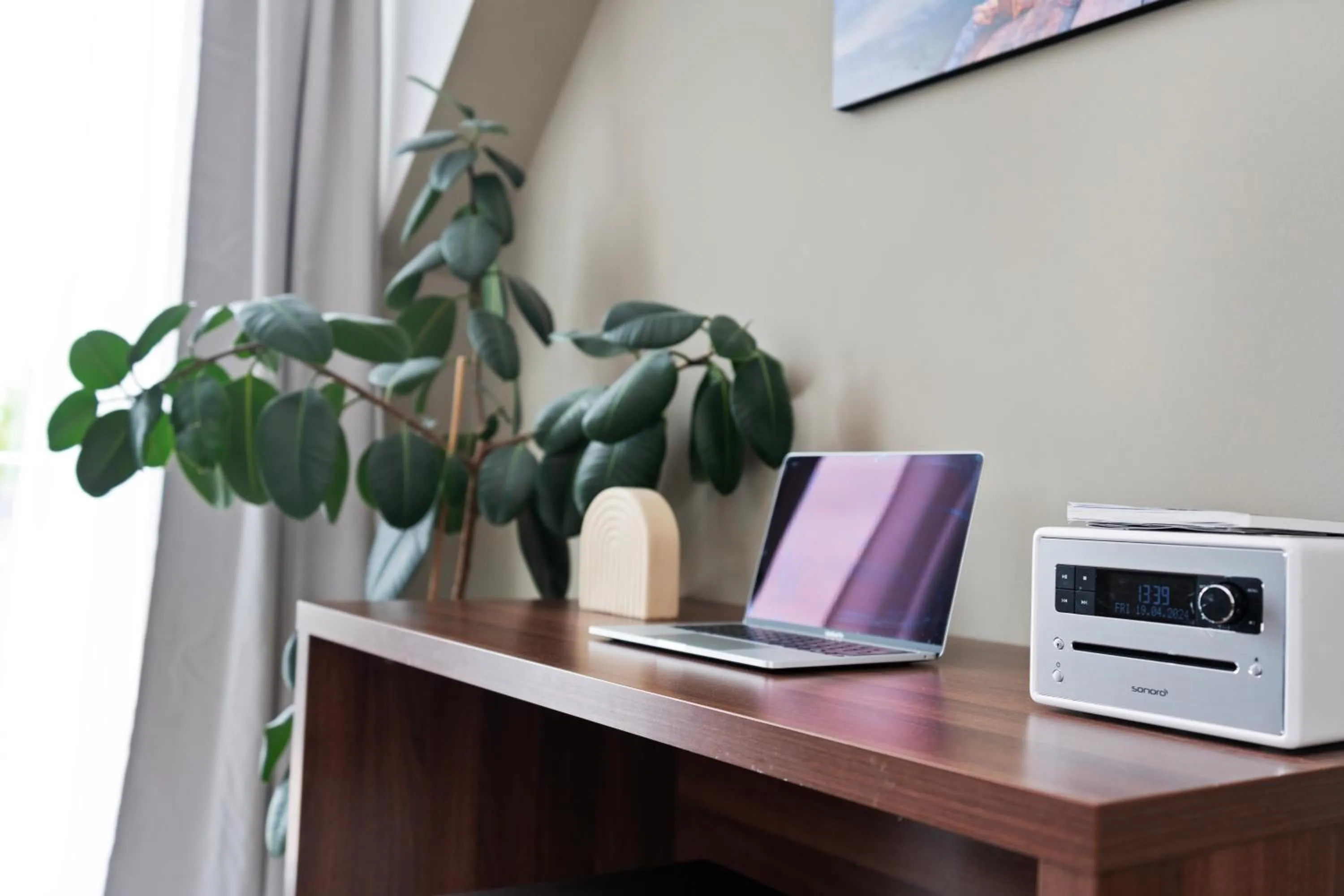 TV and multimedia in Amelie chez Inez