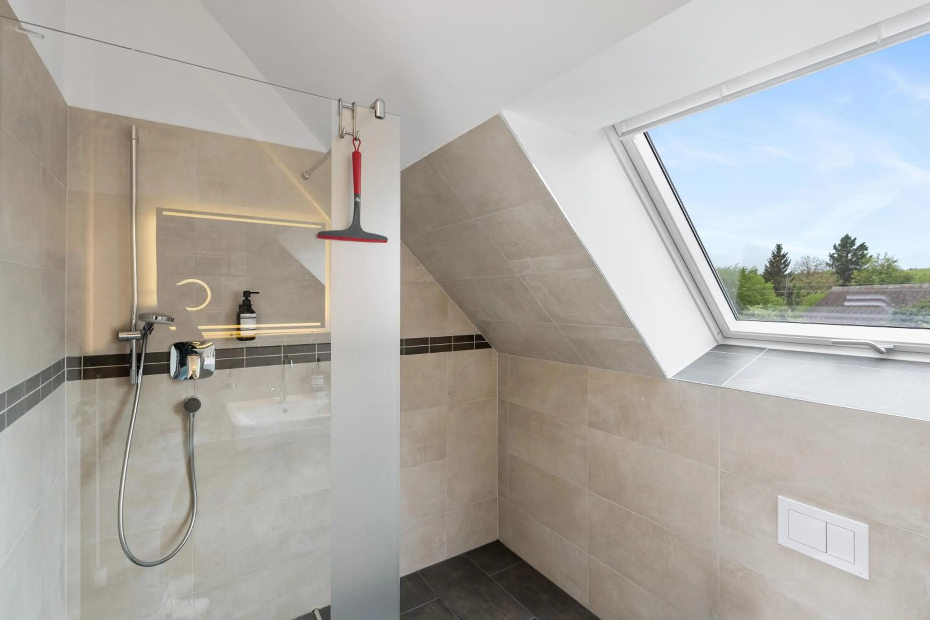 Shower in Amelie chez Inez