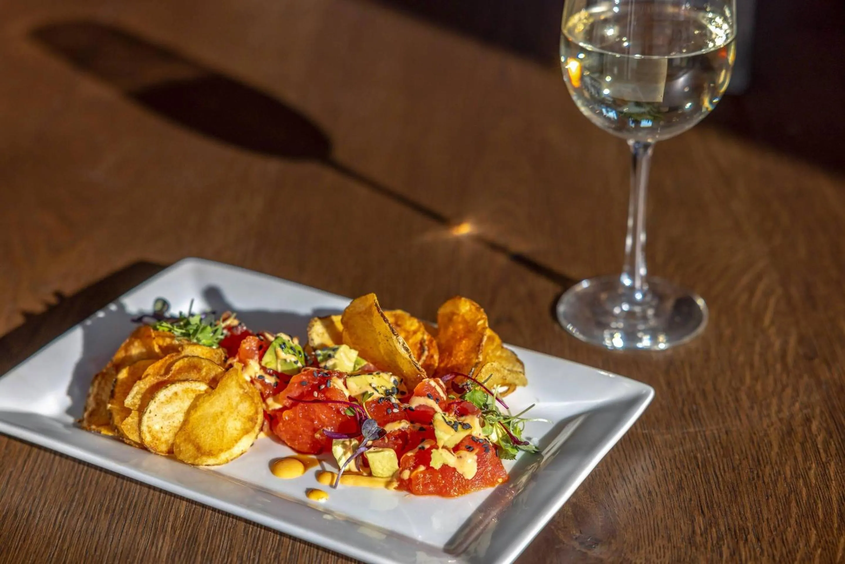 Restaurant/places to eat in Cambria Hotel Burbank Airport